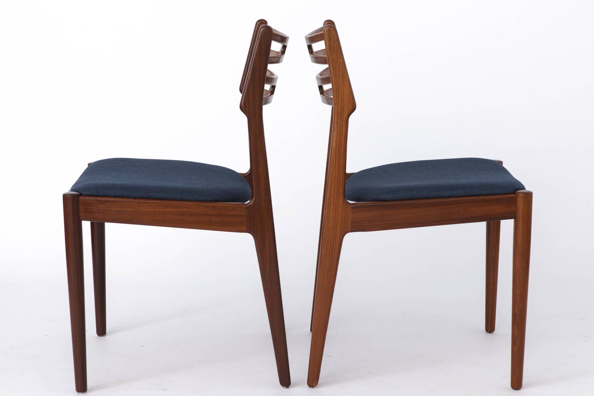 Pair of Vintage Teak Chairs by Johannes Andersen for Vamo (1960s) – Model 1