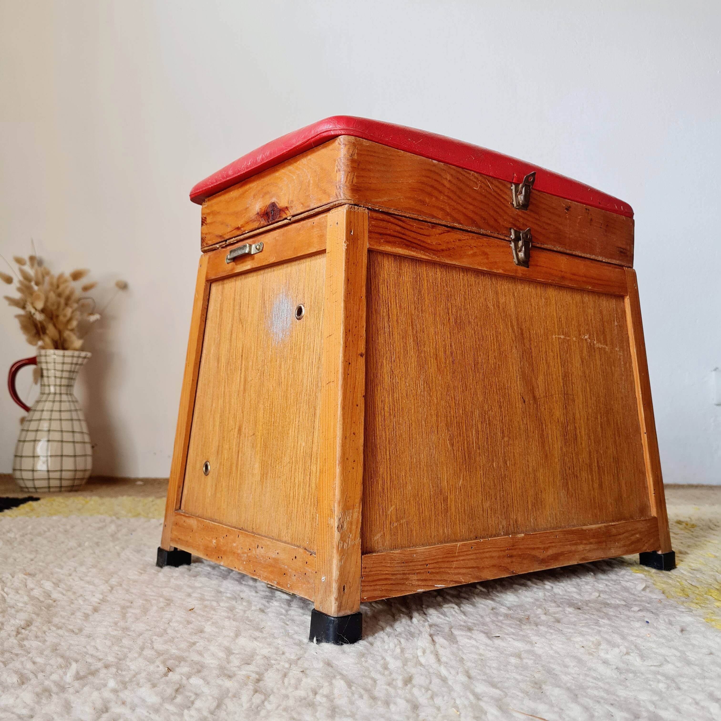 Vintage fisherman’s chest – Work stool with faux leather seat