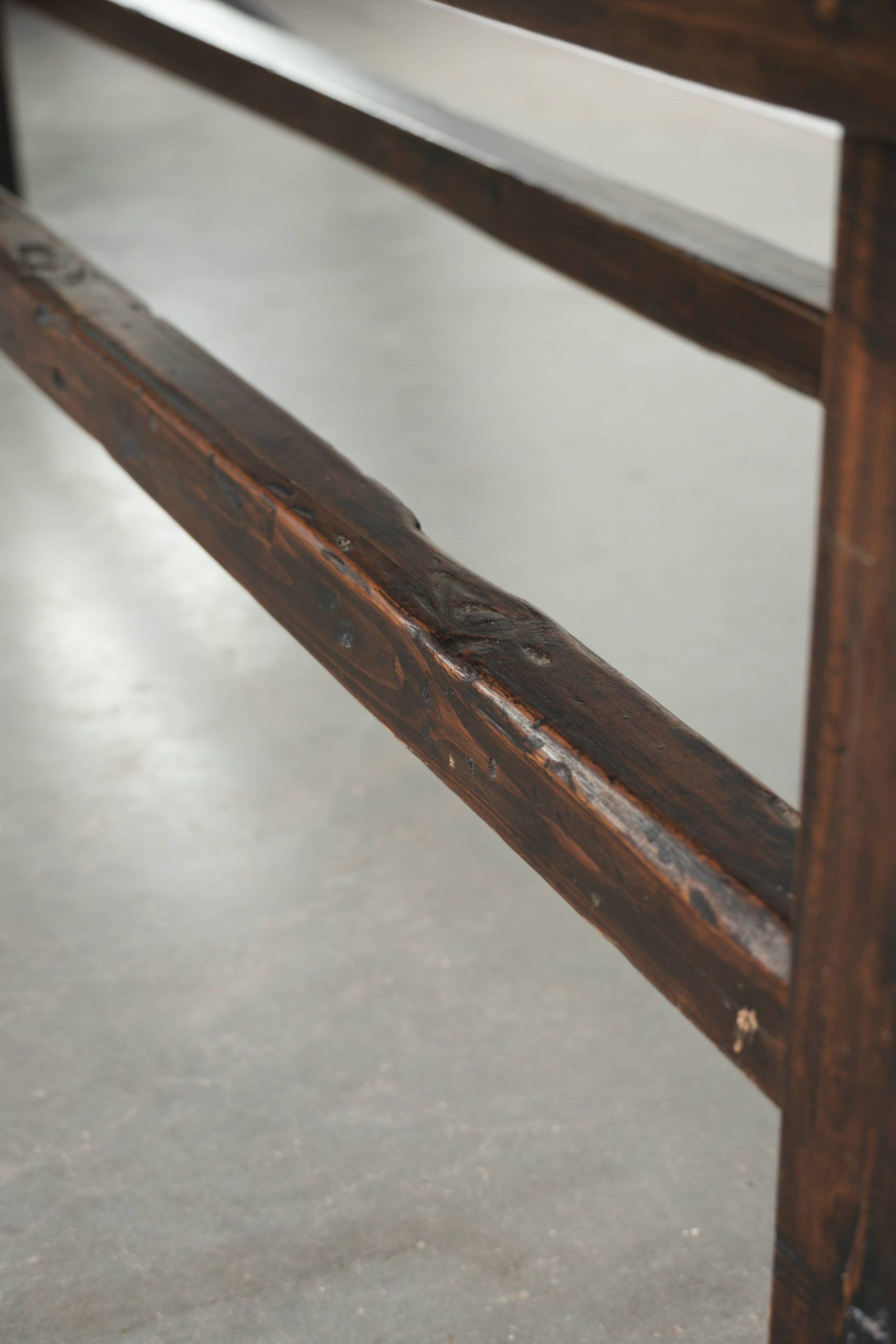 Banc de couloir antique espagnol / banc de table à manger du XVIIIe siècle