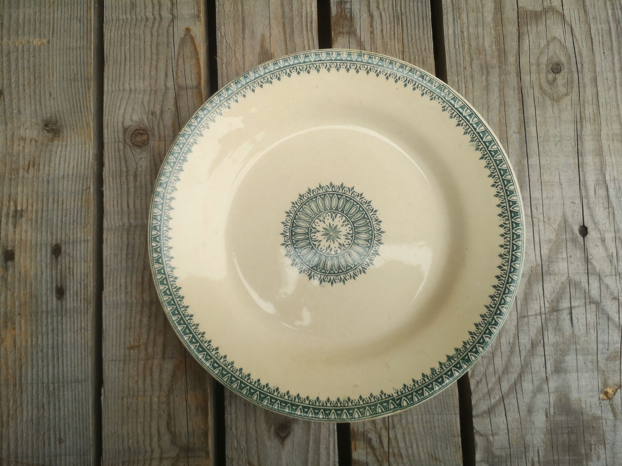 Plate old Terre de Fer Creil and Montereau Collection English