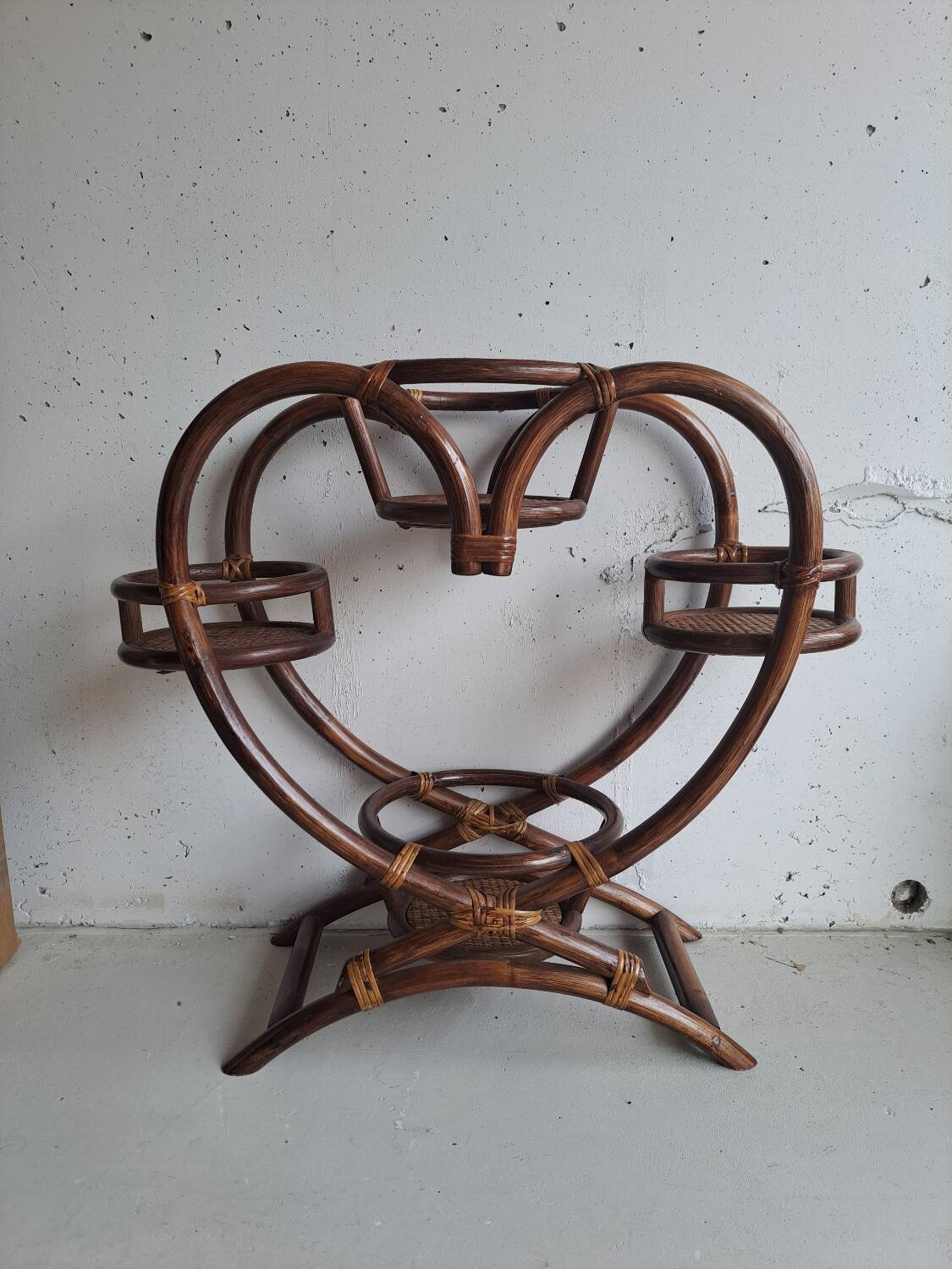Vintage rattan heart plant holder