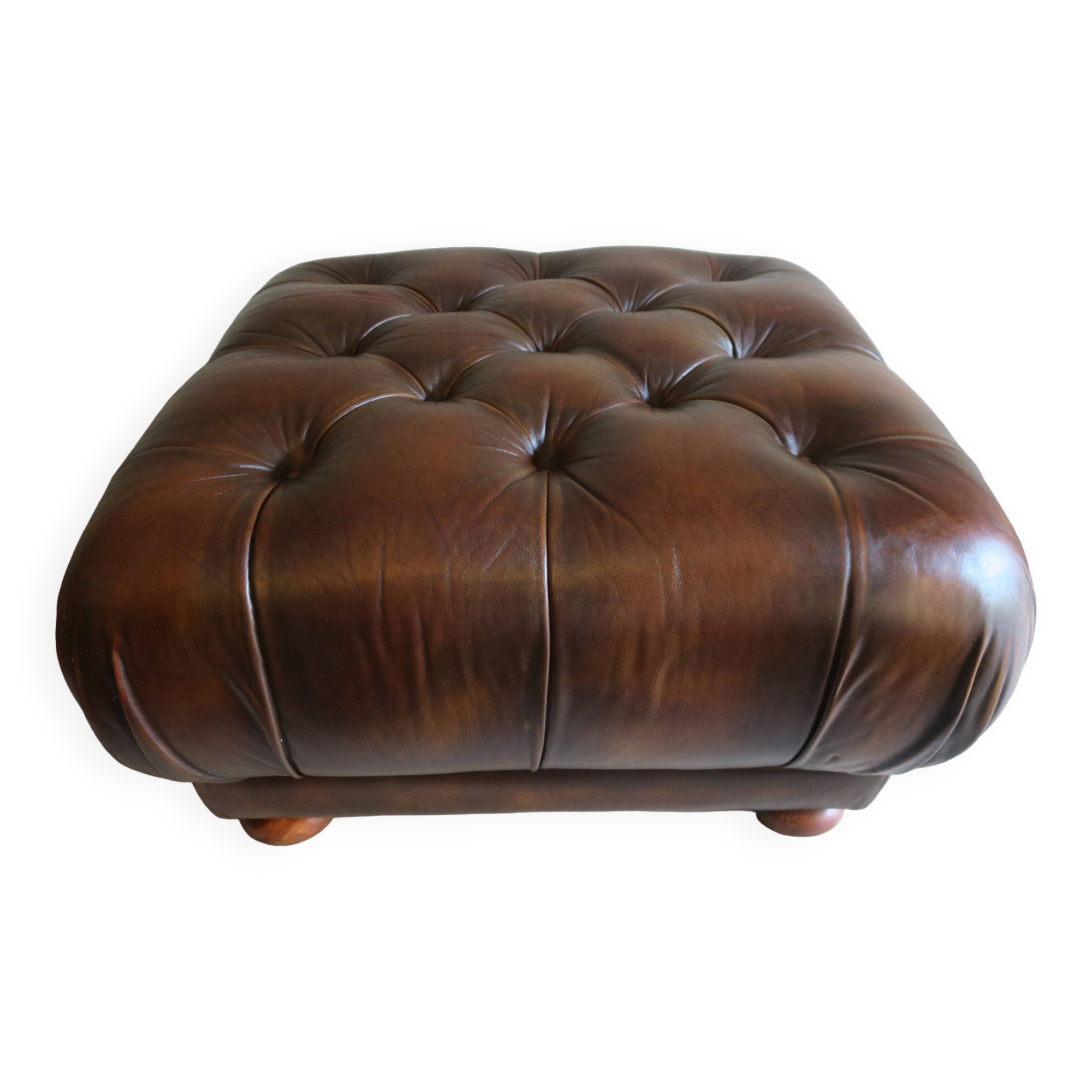 Chesterfield brown tufted leather pouffe ottoman