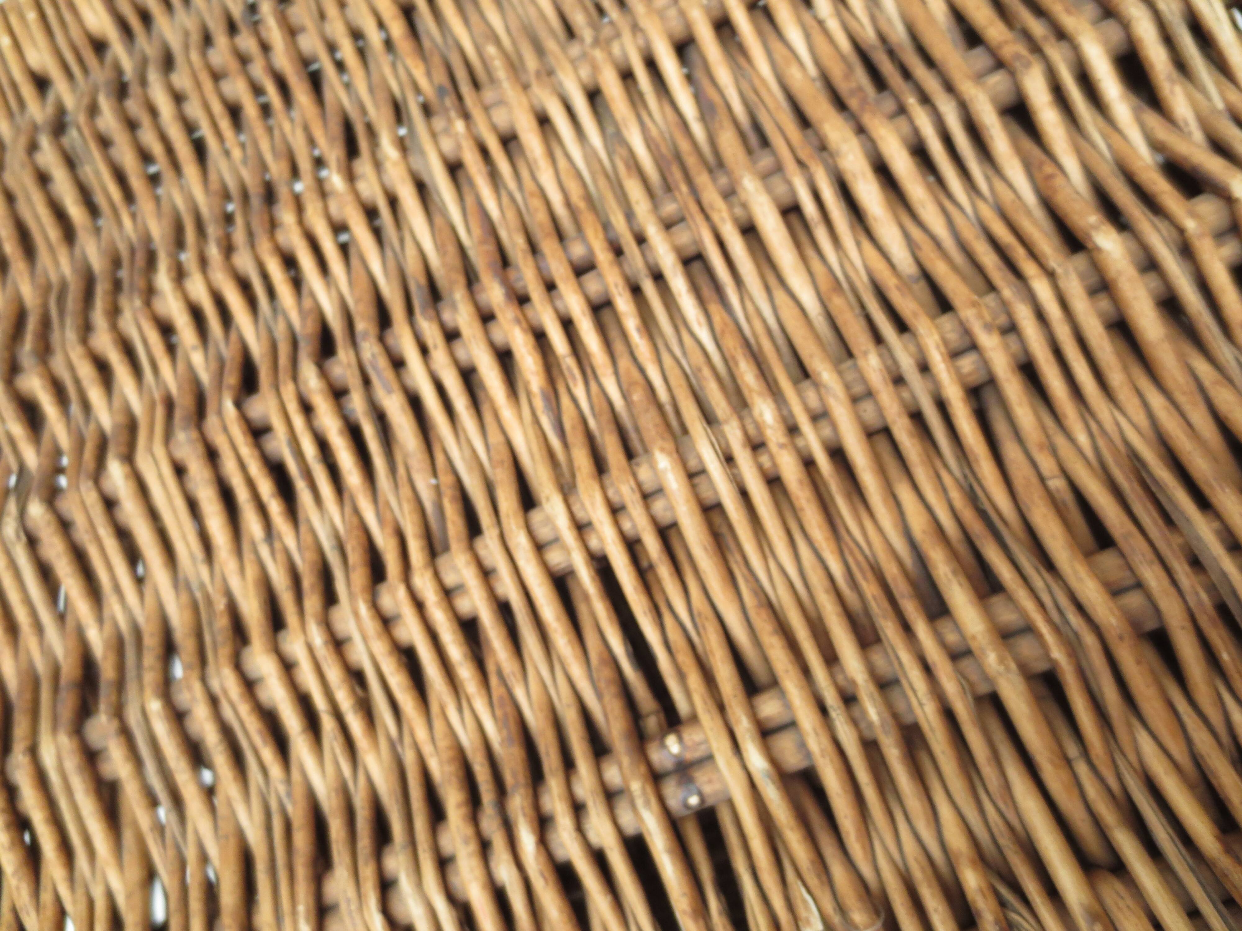 Rectangular wicker trunk