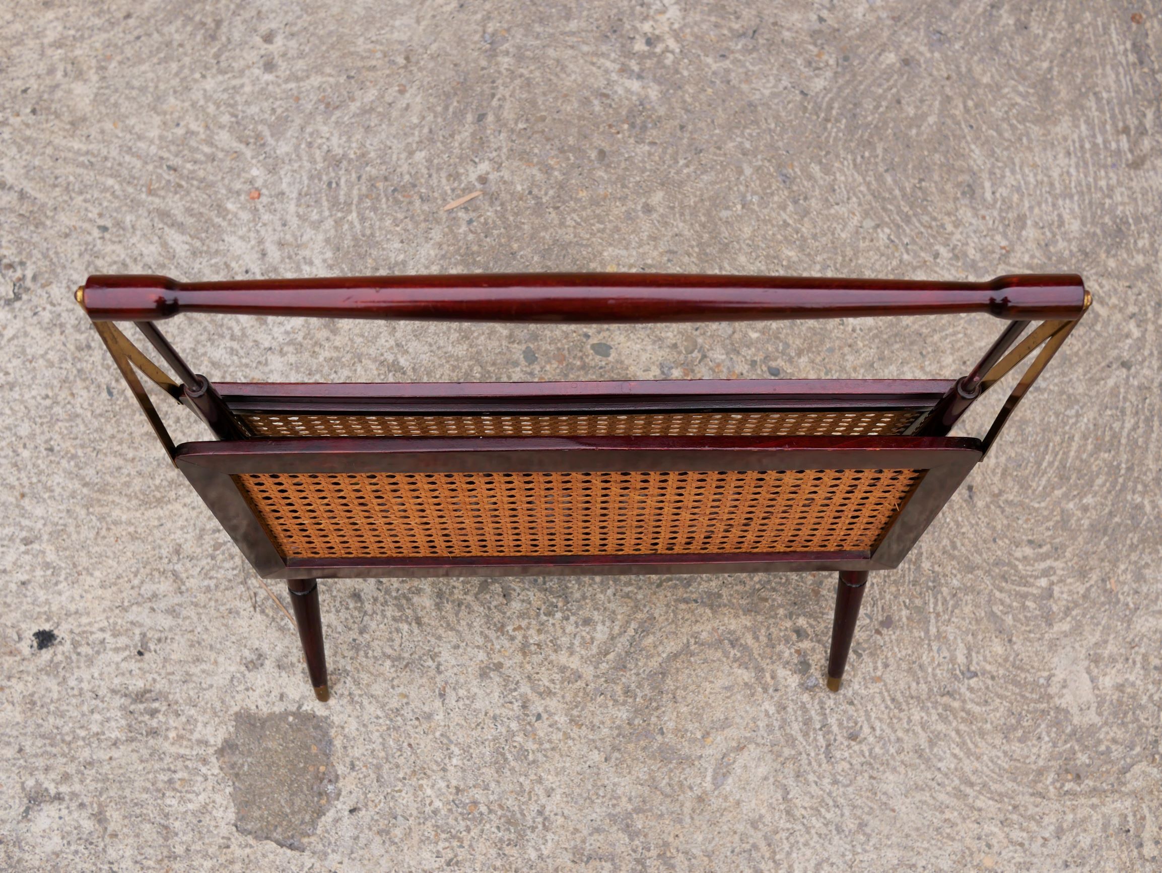 Folding magazine holder wood and caning by Cesare Lacca, made in Italy