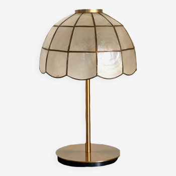 Table lamp with a vintage mother-of-pearl lampshade set