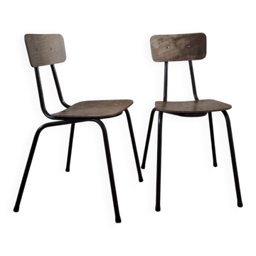 Paires de chaises d'écolier 
