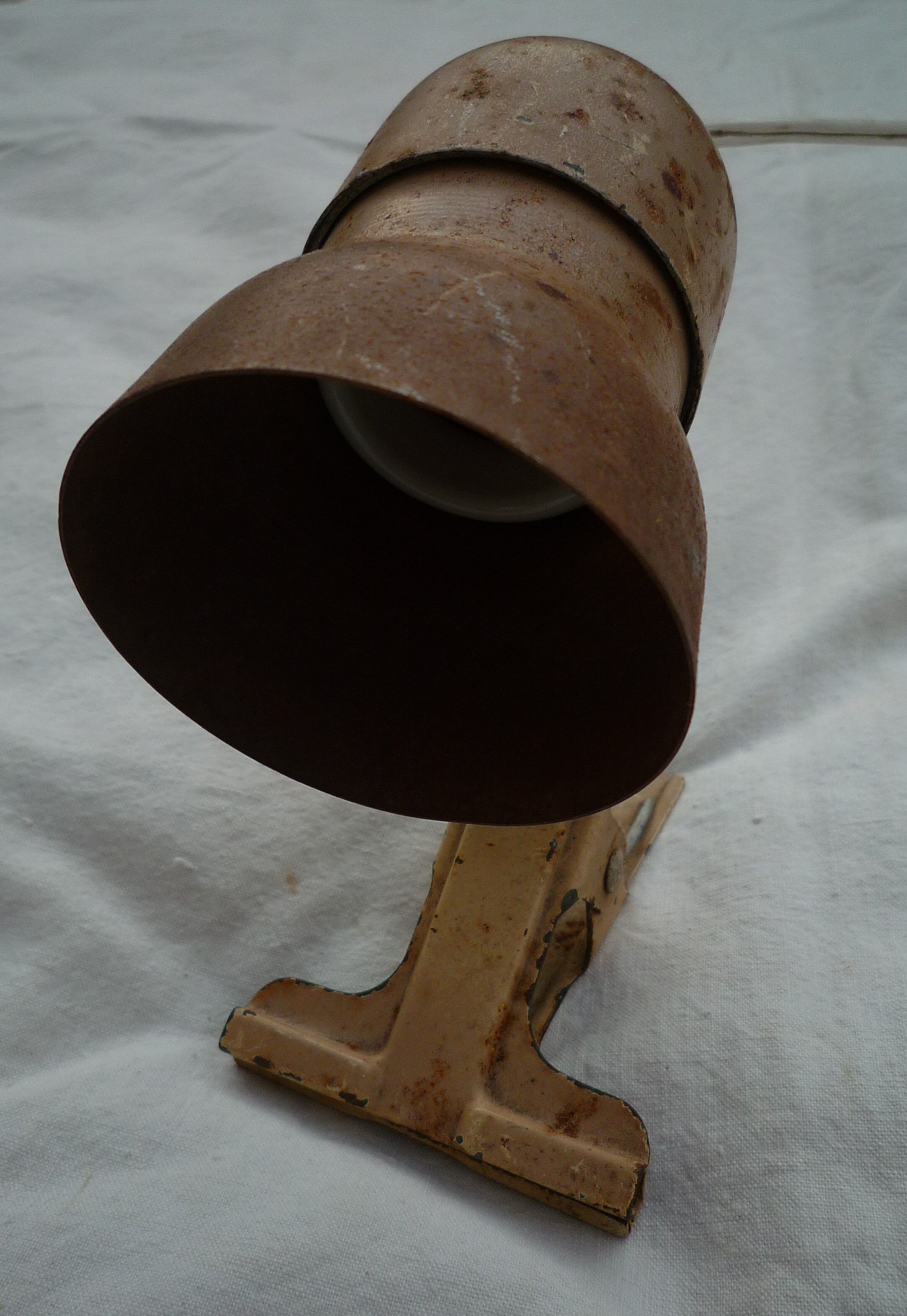 Clip spot in beige lacquered metal, industrial style, late 60s