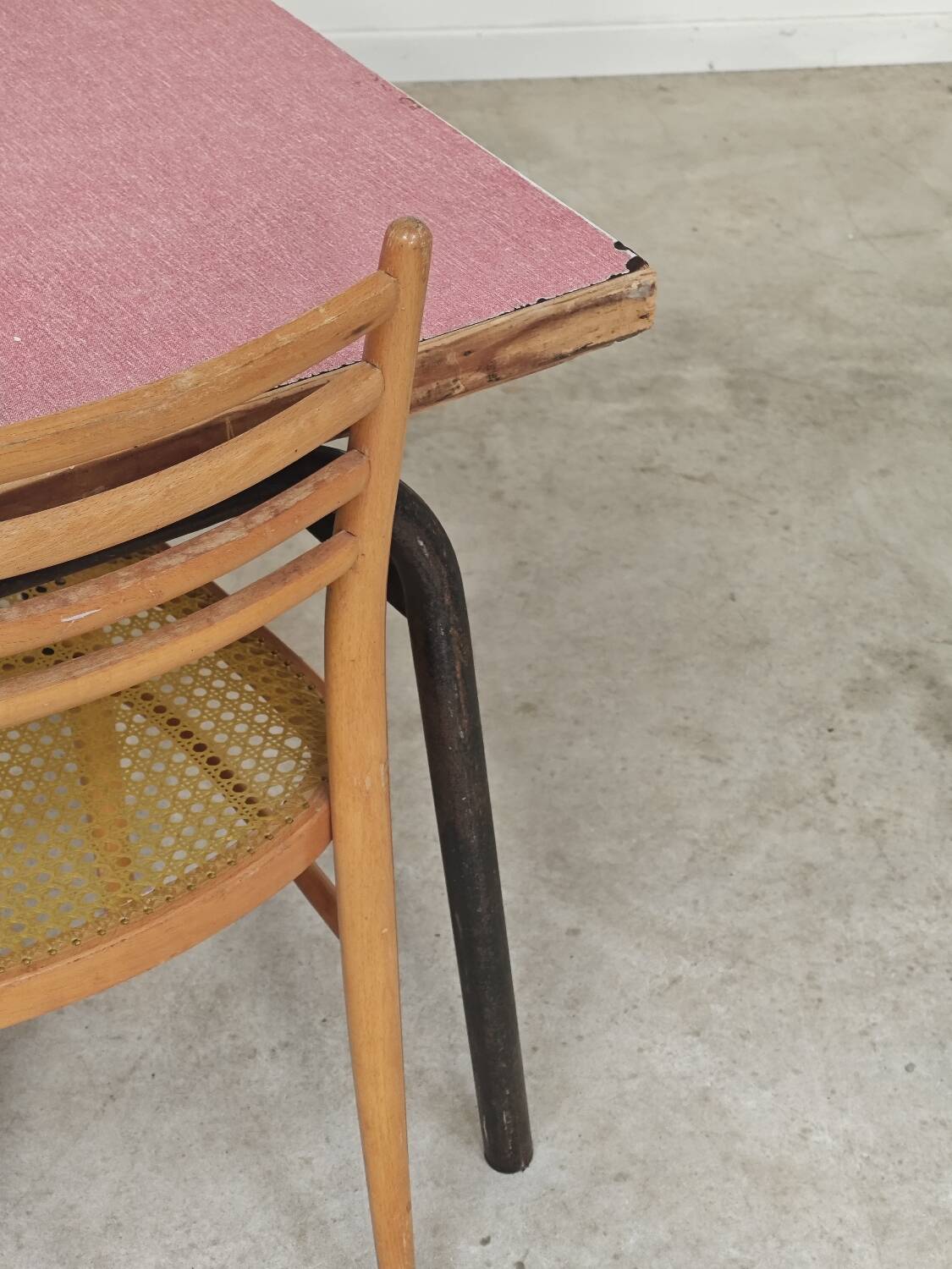 Large canteen table in pink formica and metal.