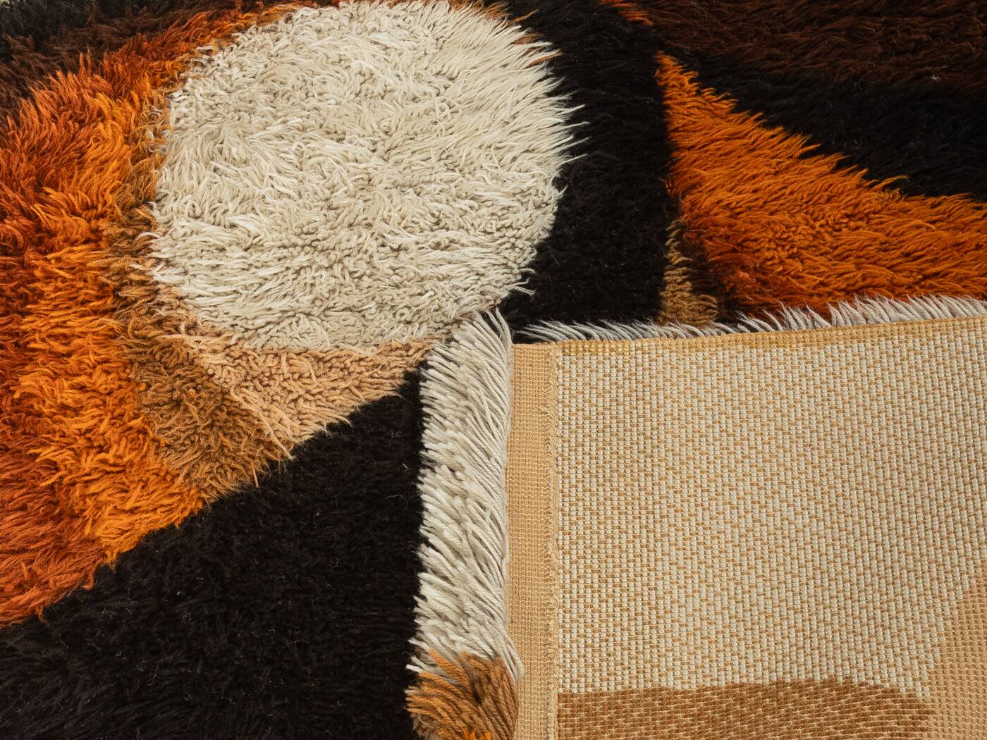 Space Age rug from the 1970s, high pile, beige with orange and brown pattern