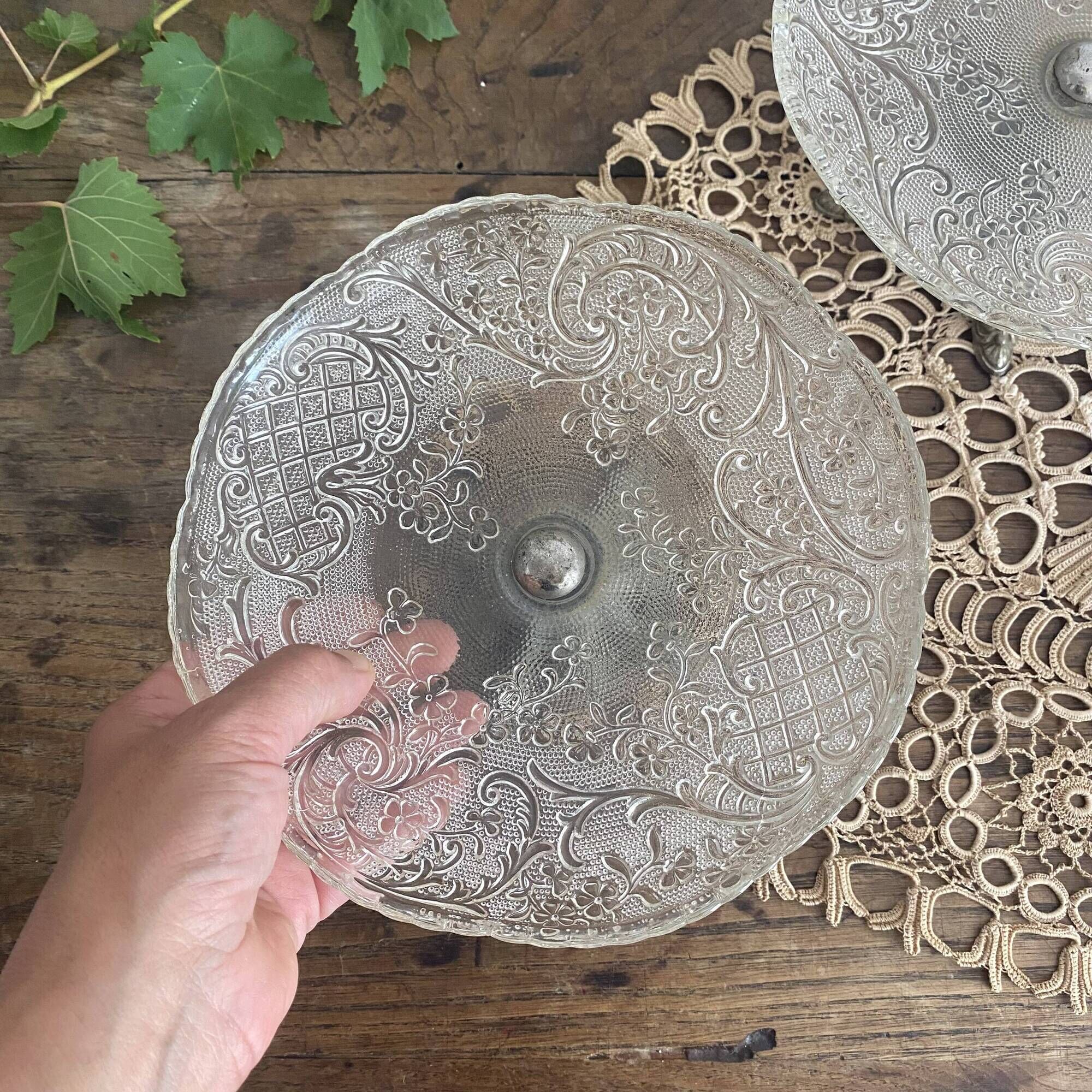 Antique footed bowls, early 20th century compotiers.