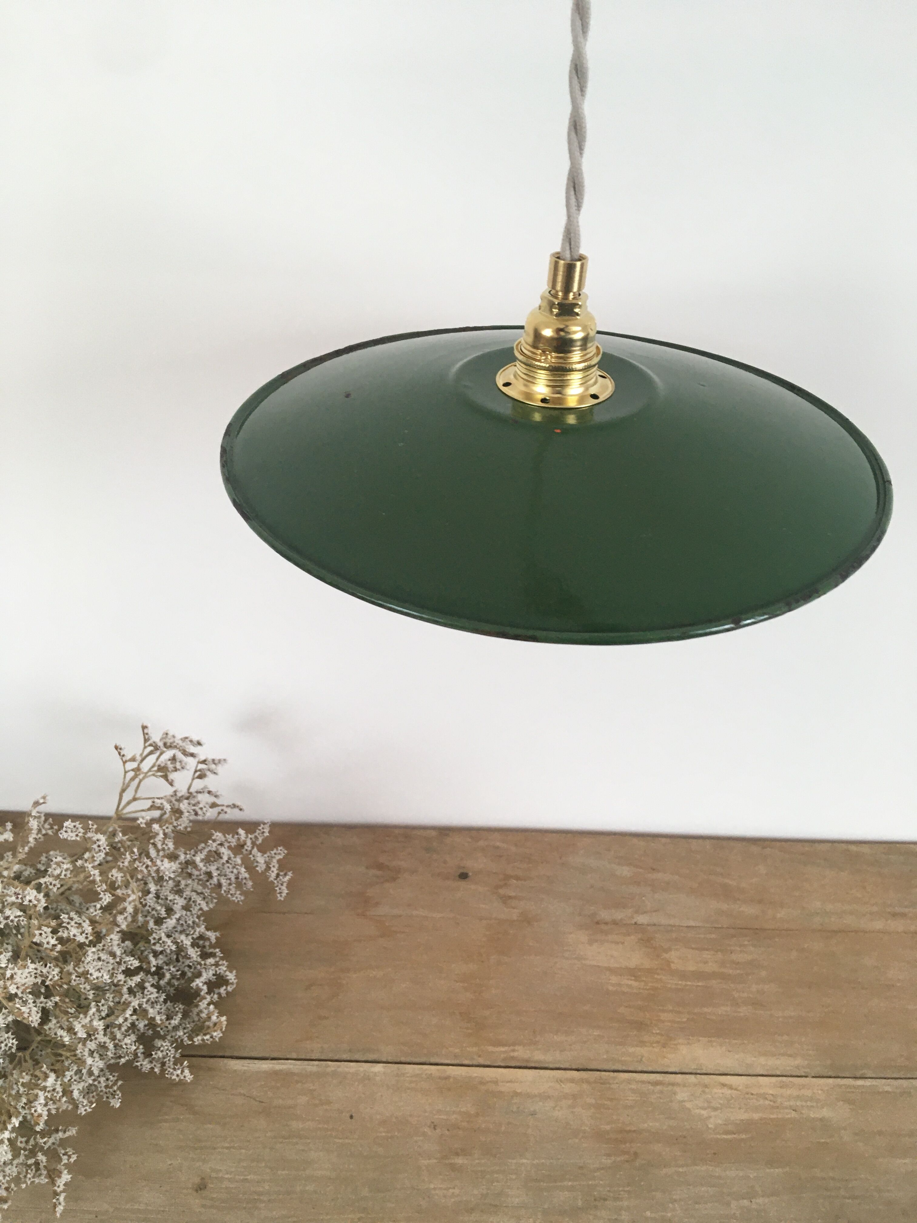 Suspension en tôle émaillée vert & blanc