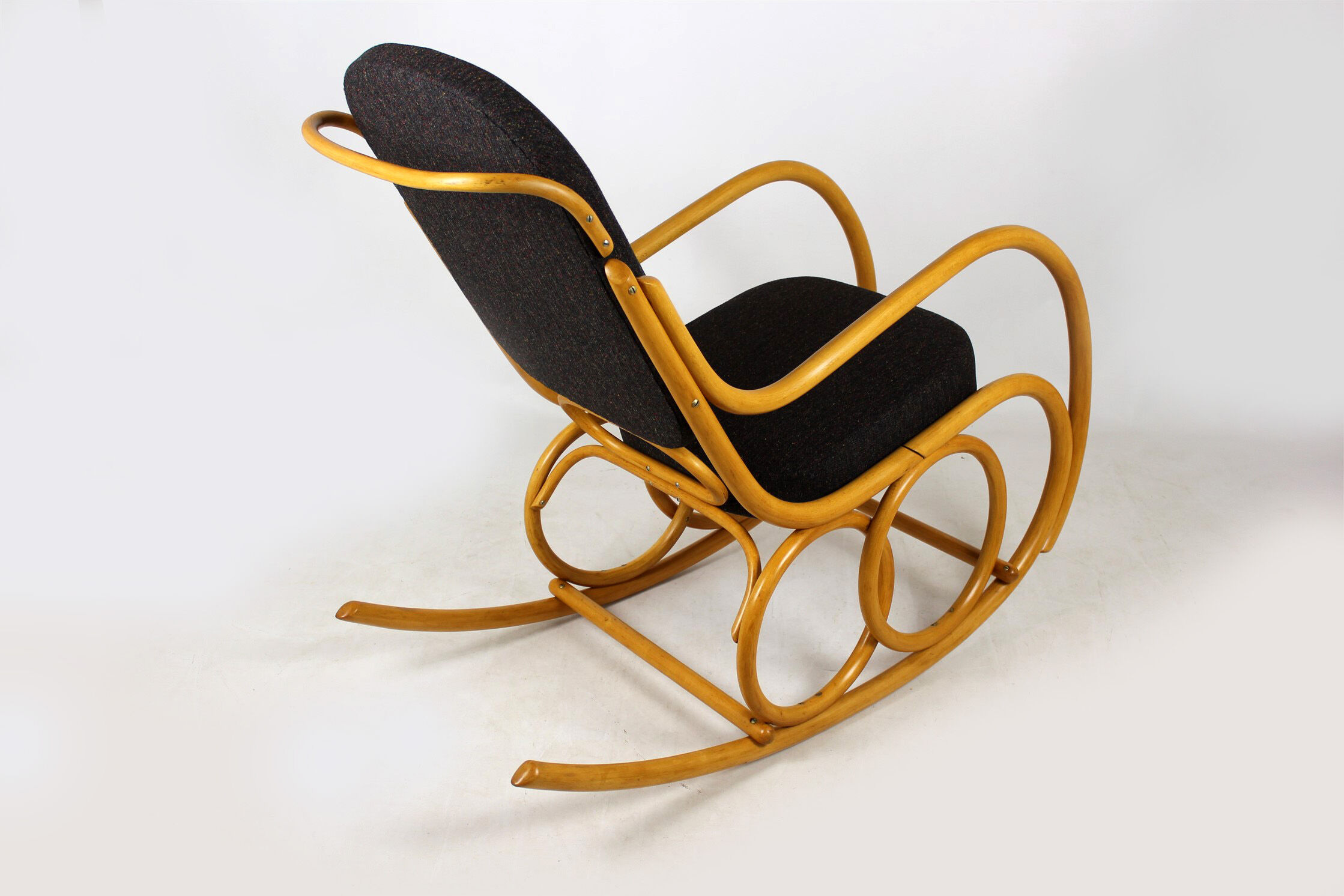 Mid-century beech bentwood rocking chair from ton, 1960s