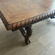 Table basse Renaissance espagnole en bois sculpté