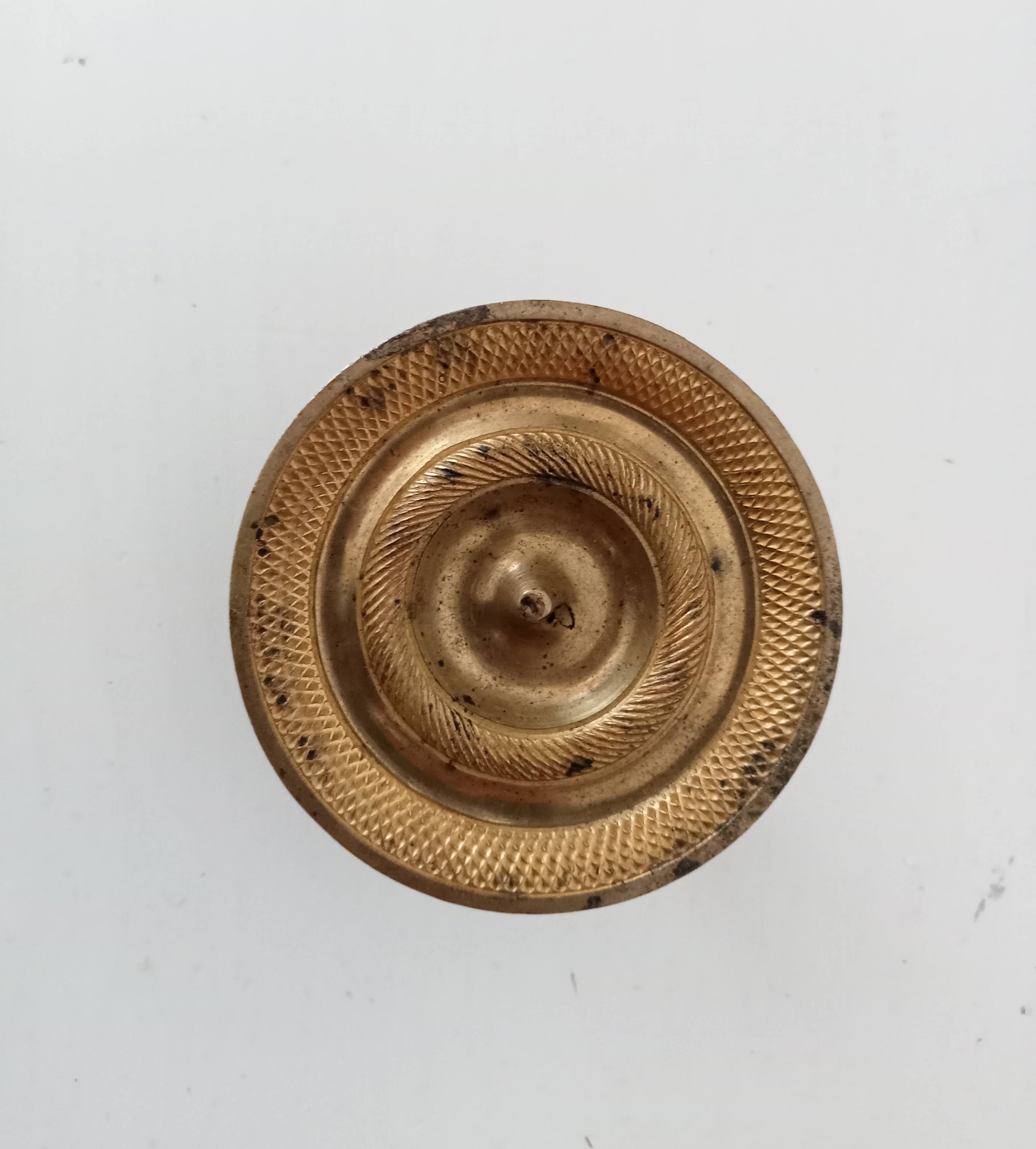 Pair of antique Empire furniture knobs from the 19th century in gilded bronze.