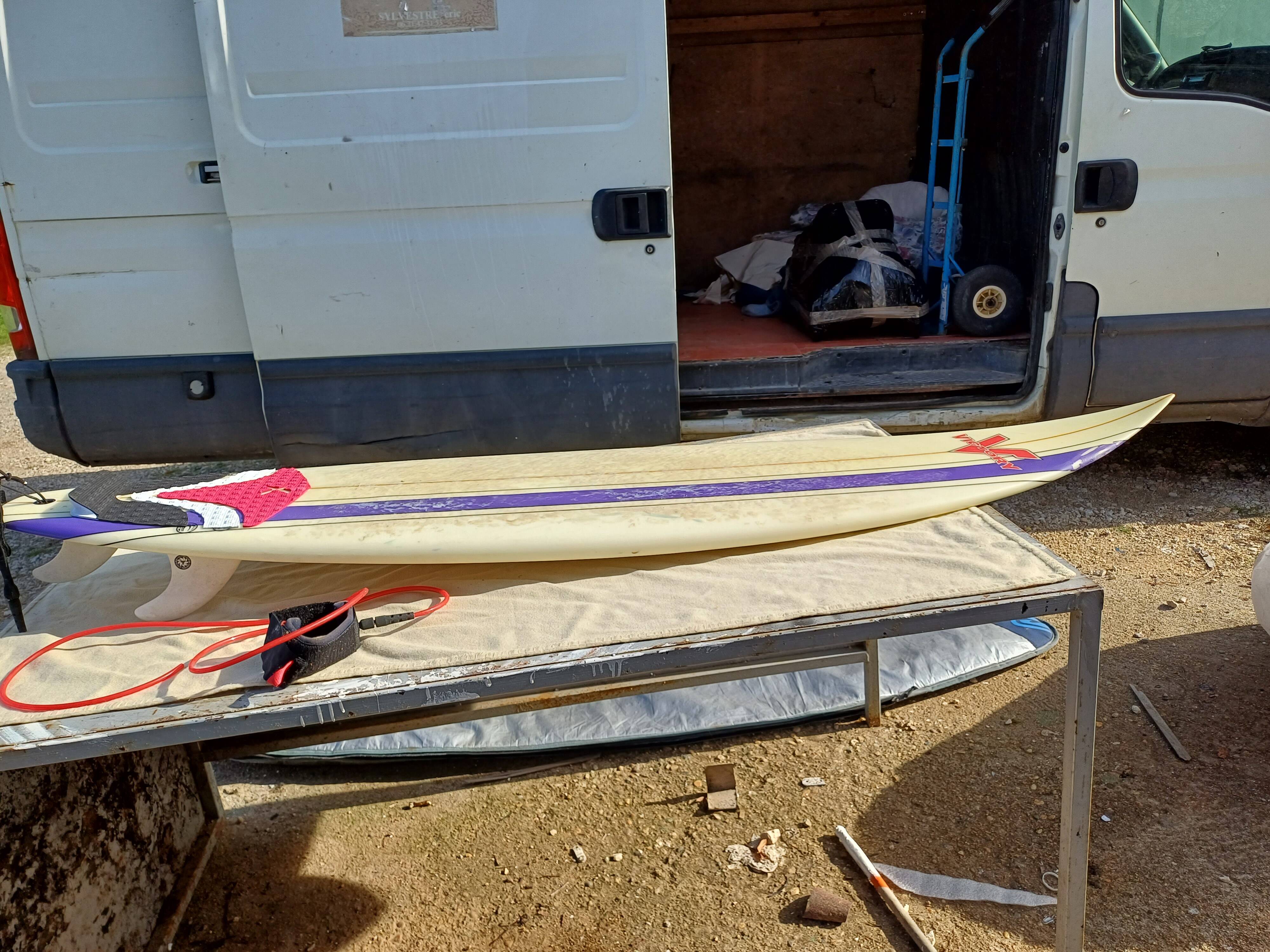Victory 3 Fin Surfboard