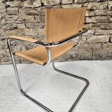 Fauteuil cantilever en cuir
