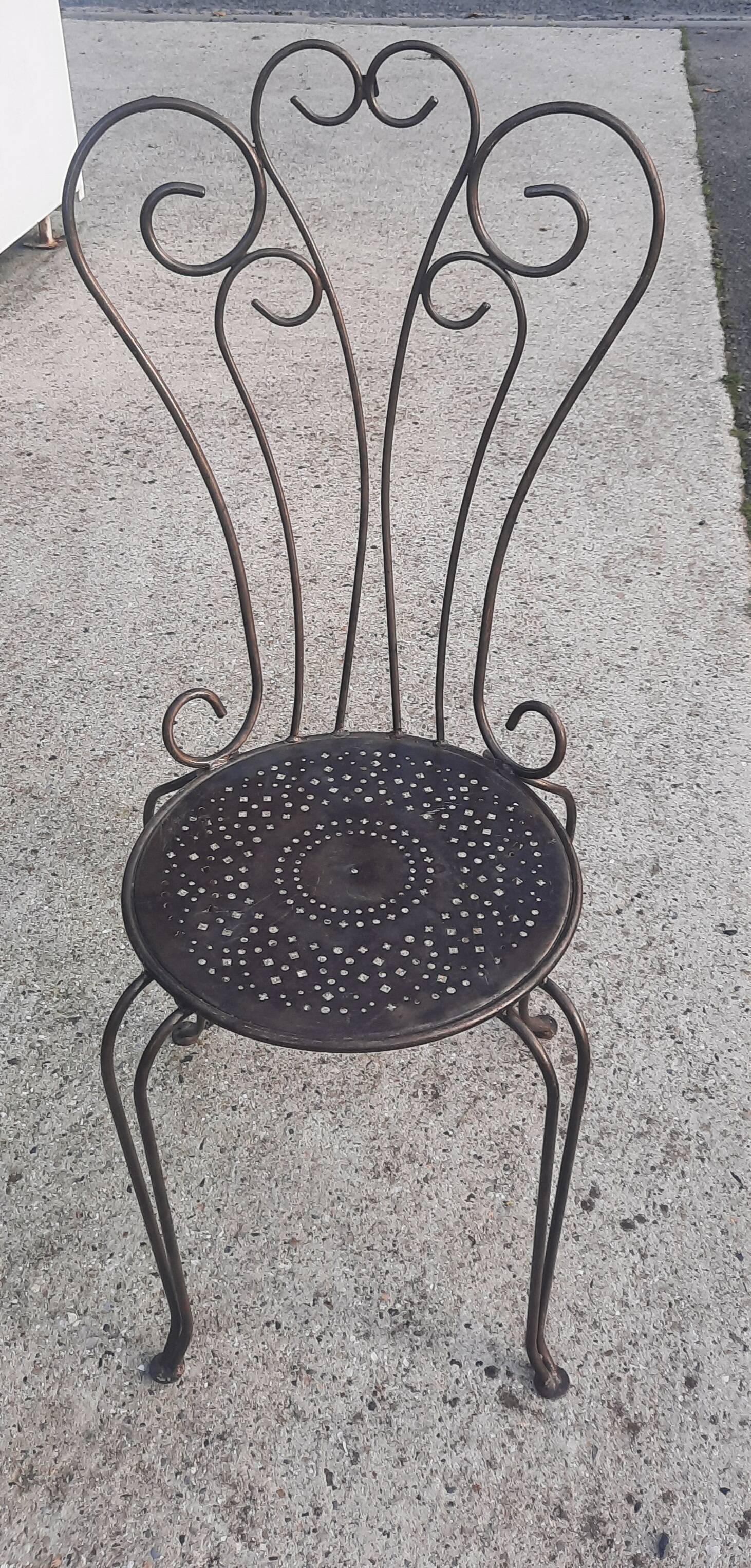 Bent metal chair
