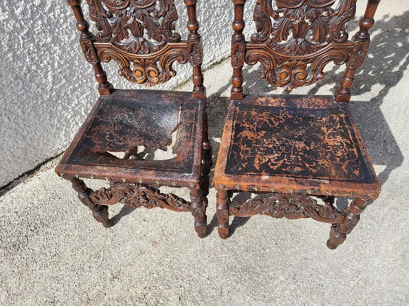 Pair of large chairs to restore in carved wood of the xix th century ref je