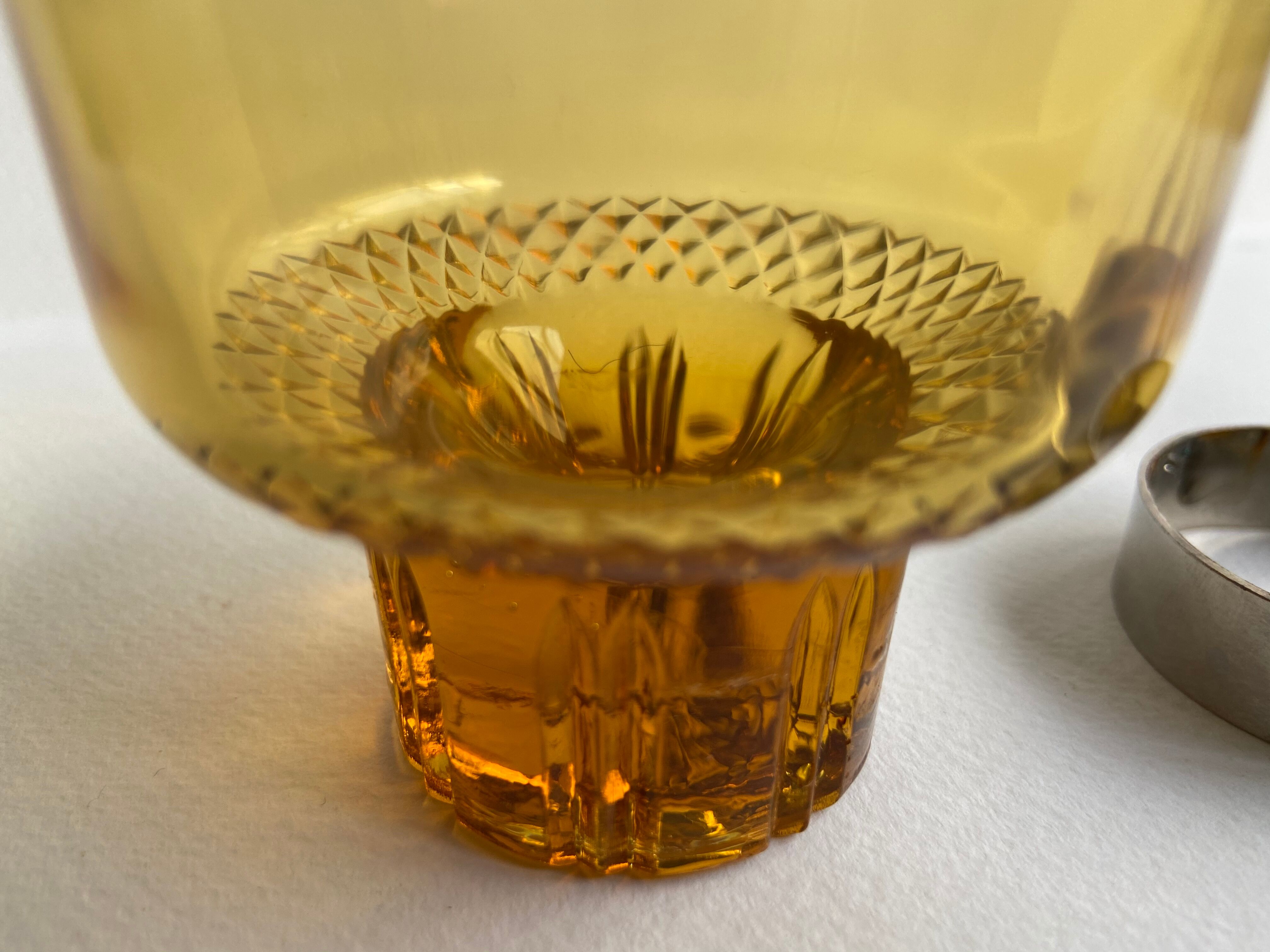 Ensemble de 6 tasses en verre ambré