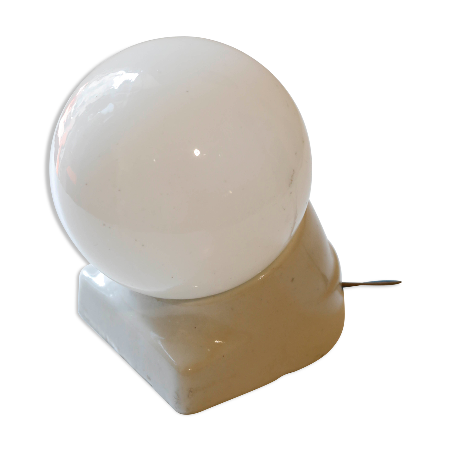 Porcelain globe opaline sconce