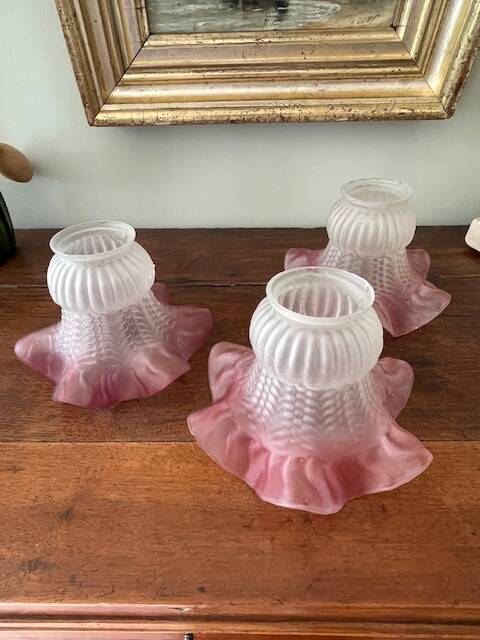 Lot de 3 tulipes en verre dépoli anciennes