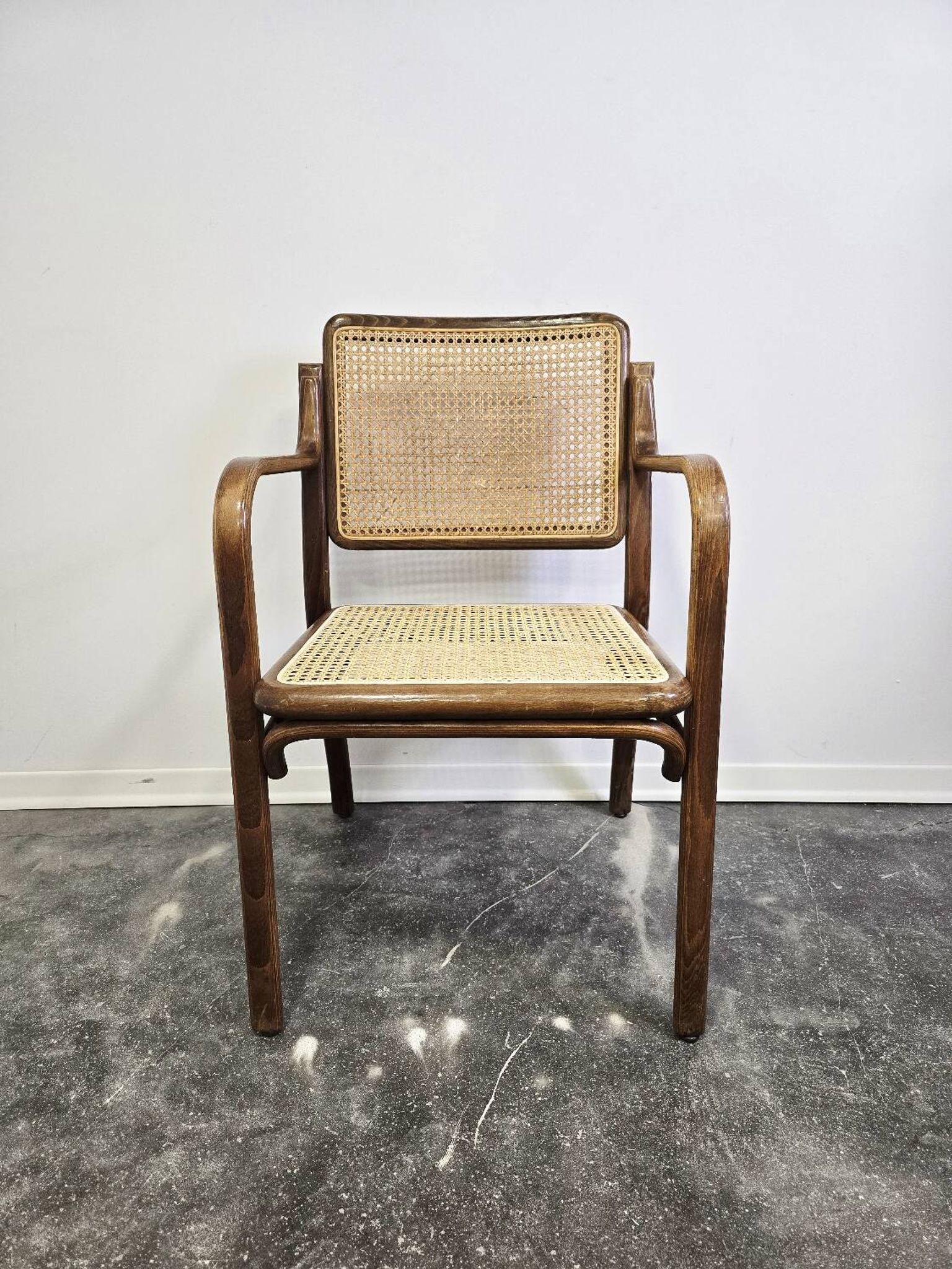 Fauteuil en bois cintré des années 60