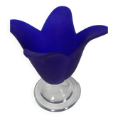 Cup 4 petals intense blue