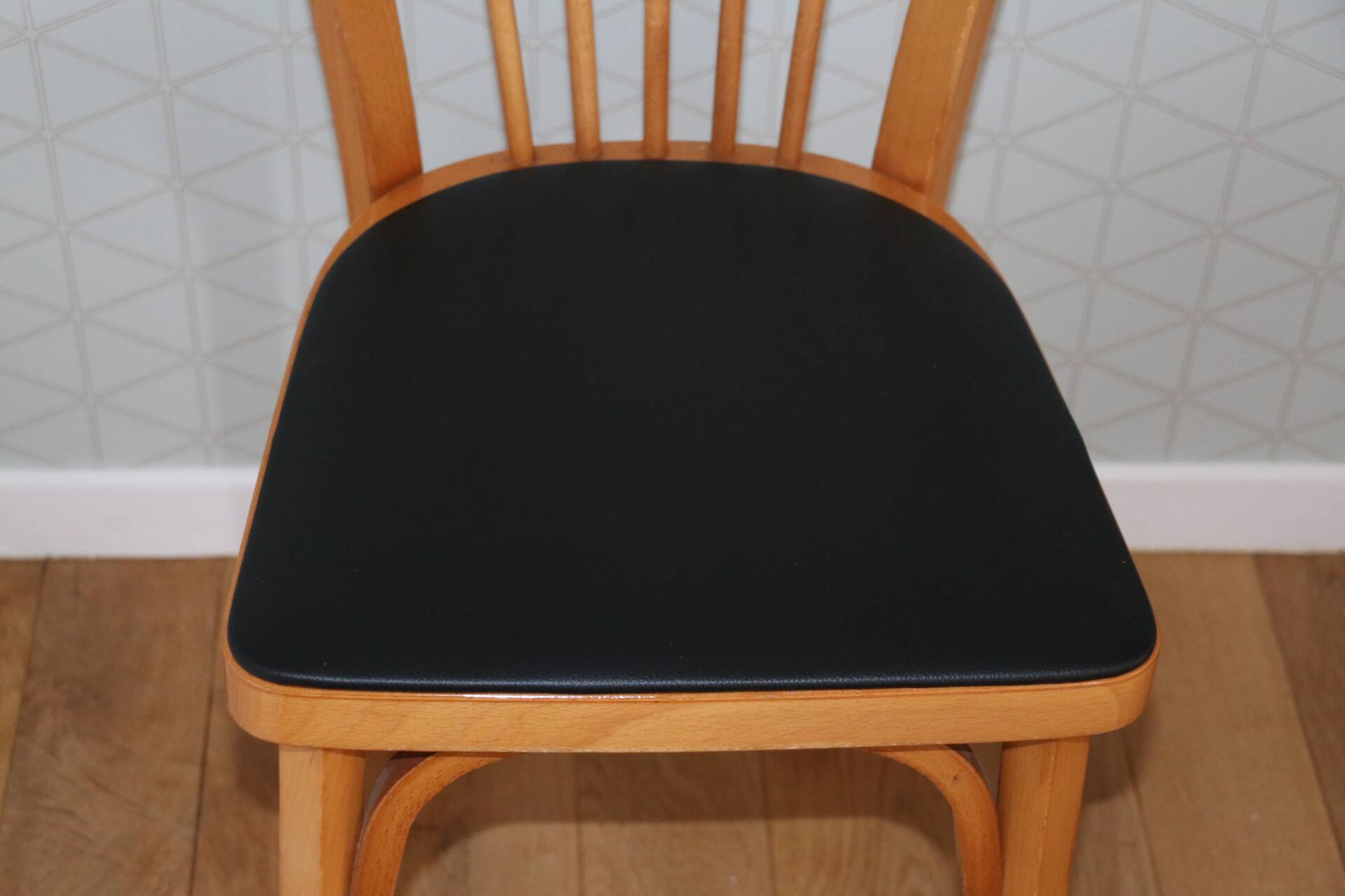 4 BAUMANN N°12 chairs in black skai and light beech