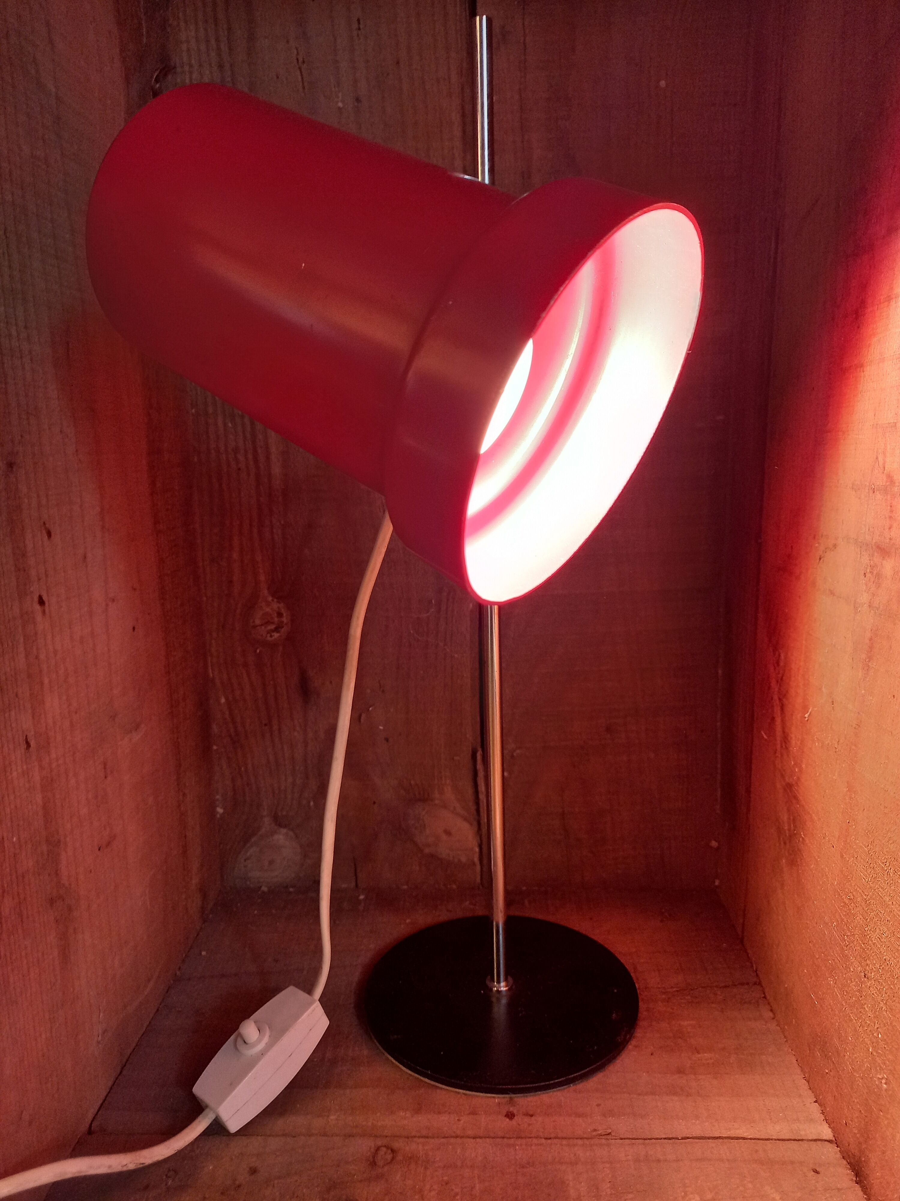 Vintage adjustable desk lamp red