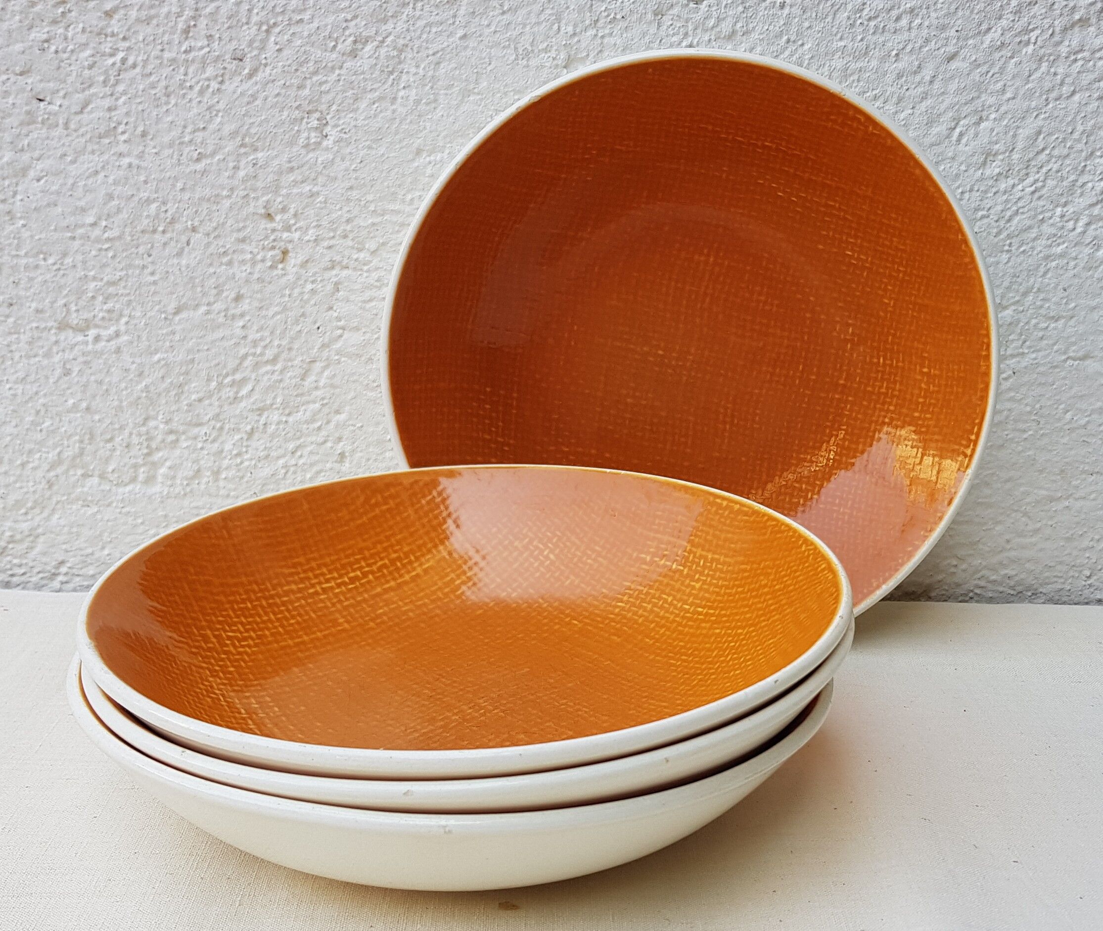 4 shallow sail coral plates salins Deauville