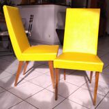 Paire de chaises jaunes skaï jaune années 60