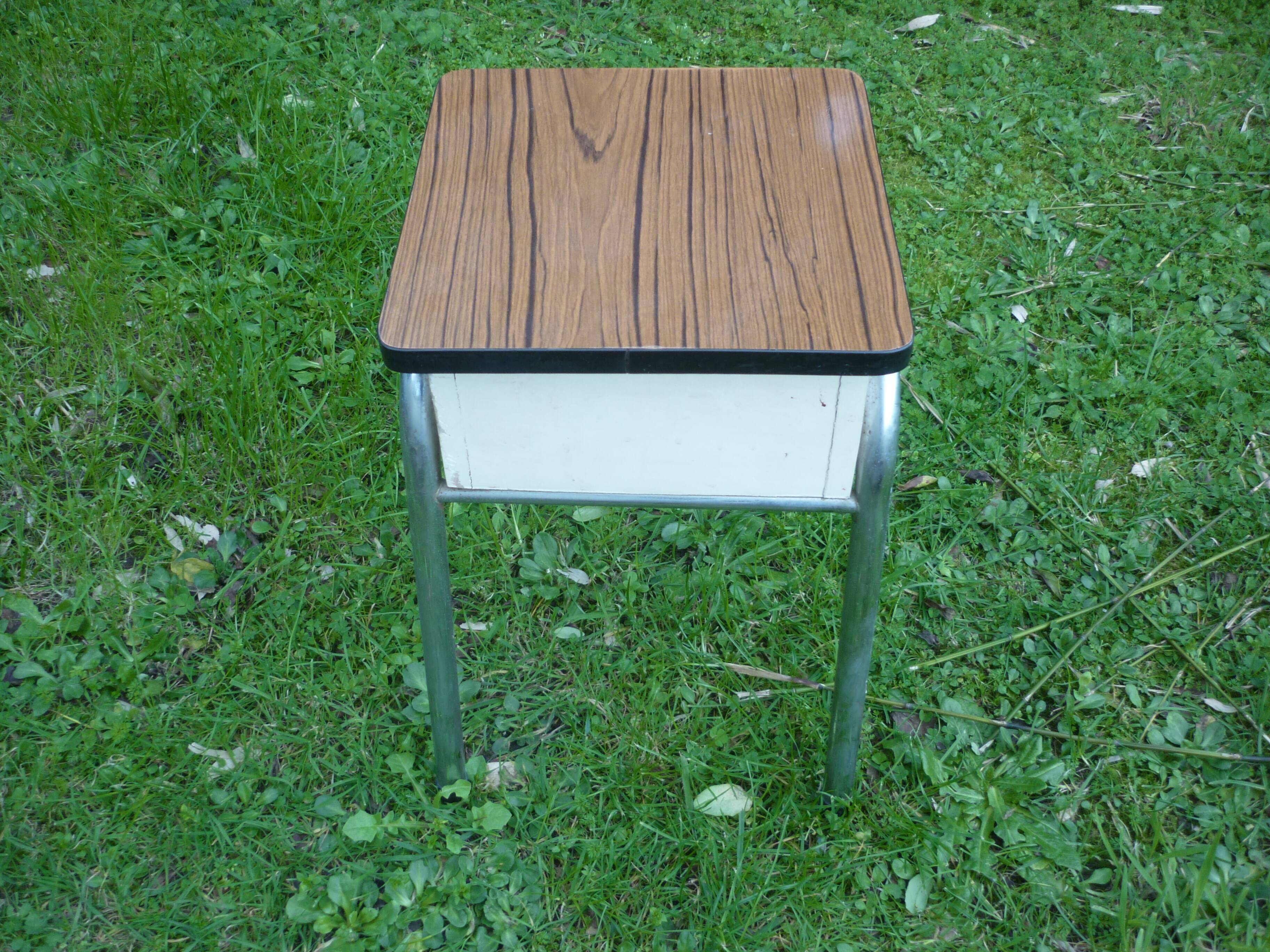 Brown Formica chest set