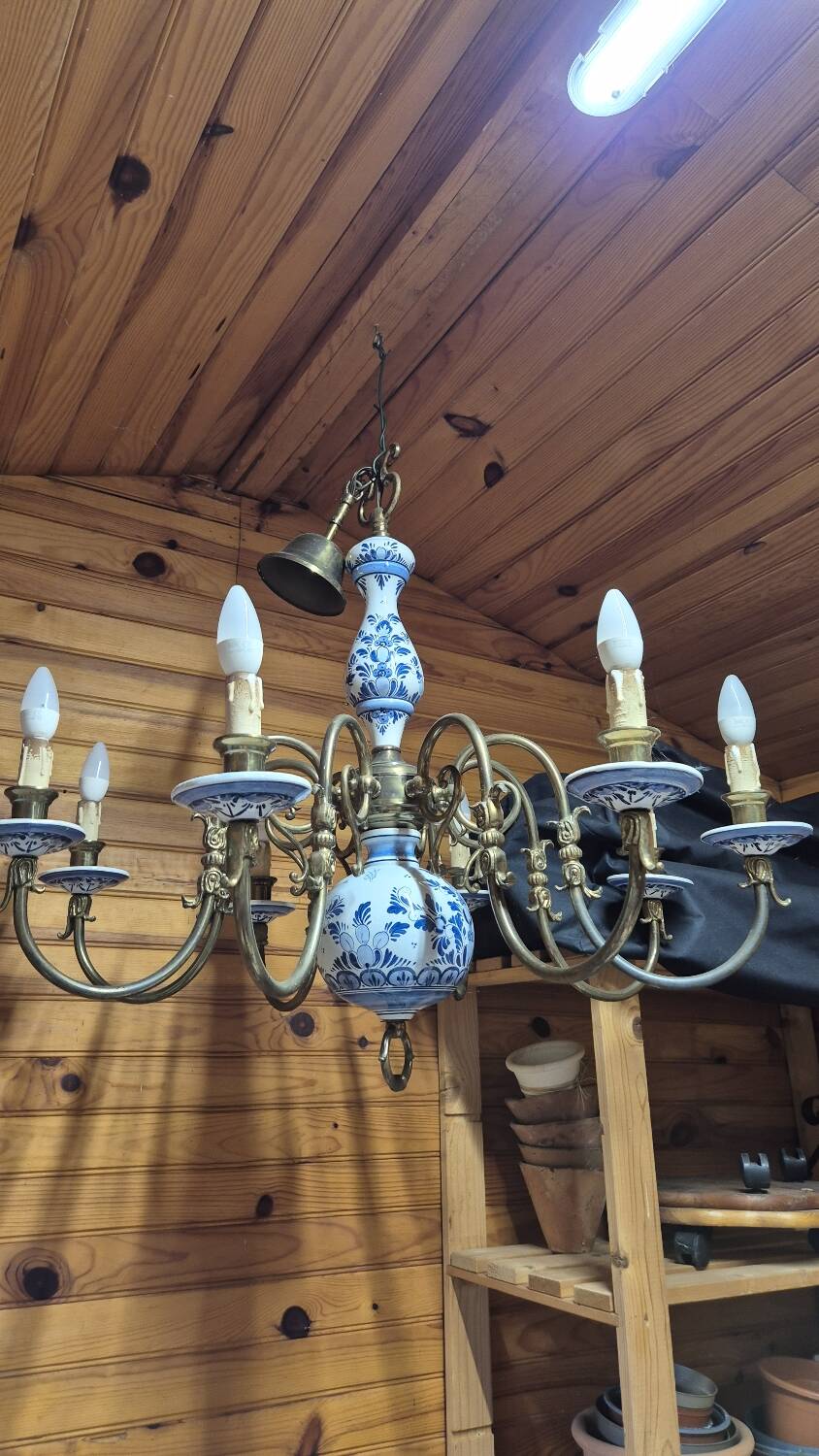 8-lamp ceramic electric chandelier