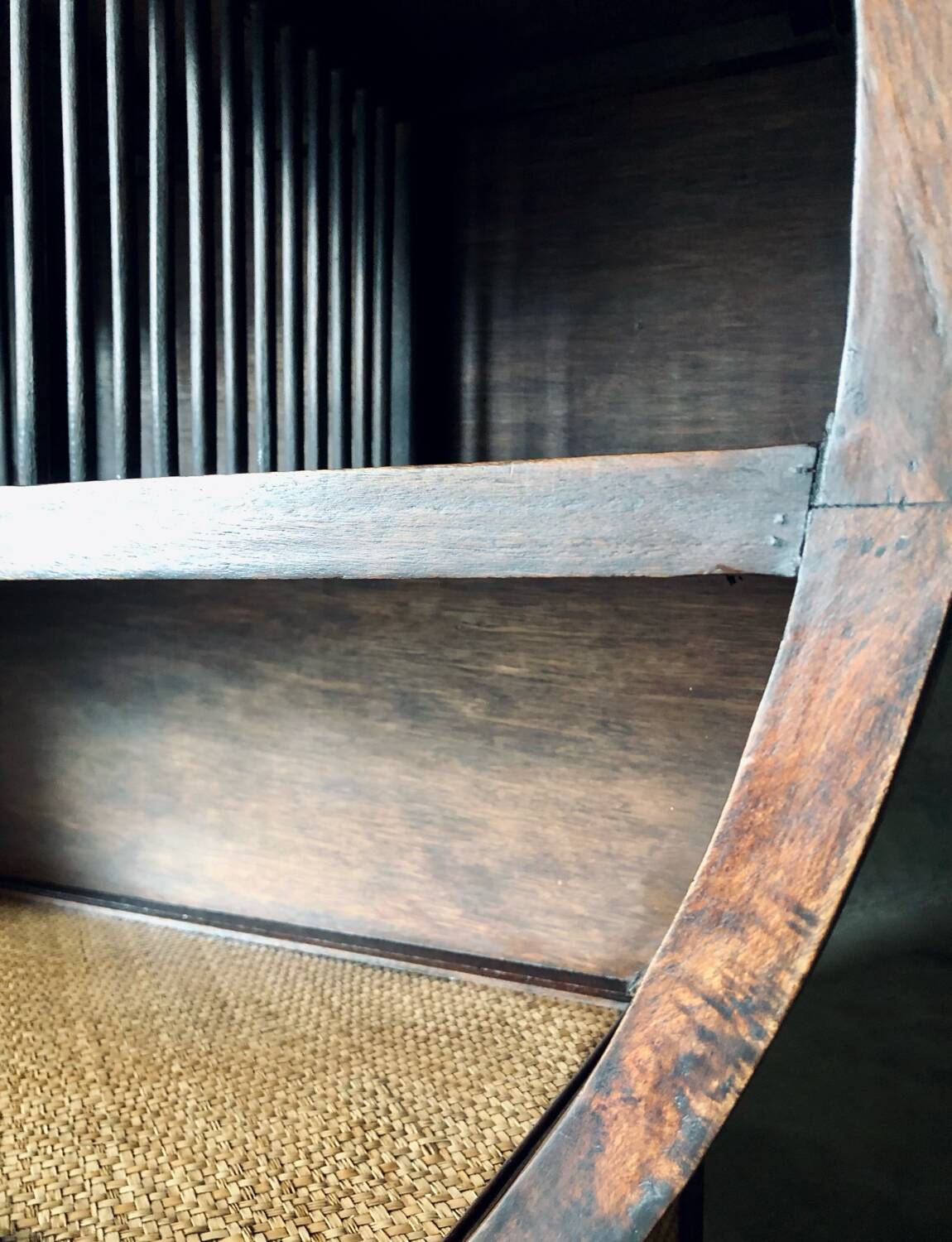 Vintage round cabinet in rattan and acacia