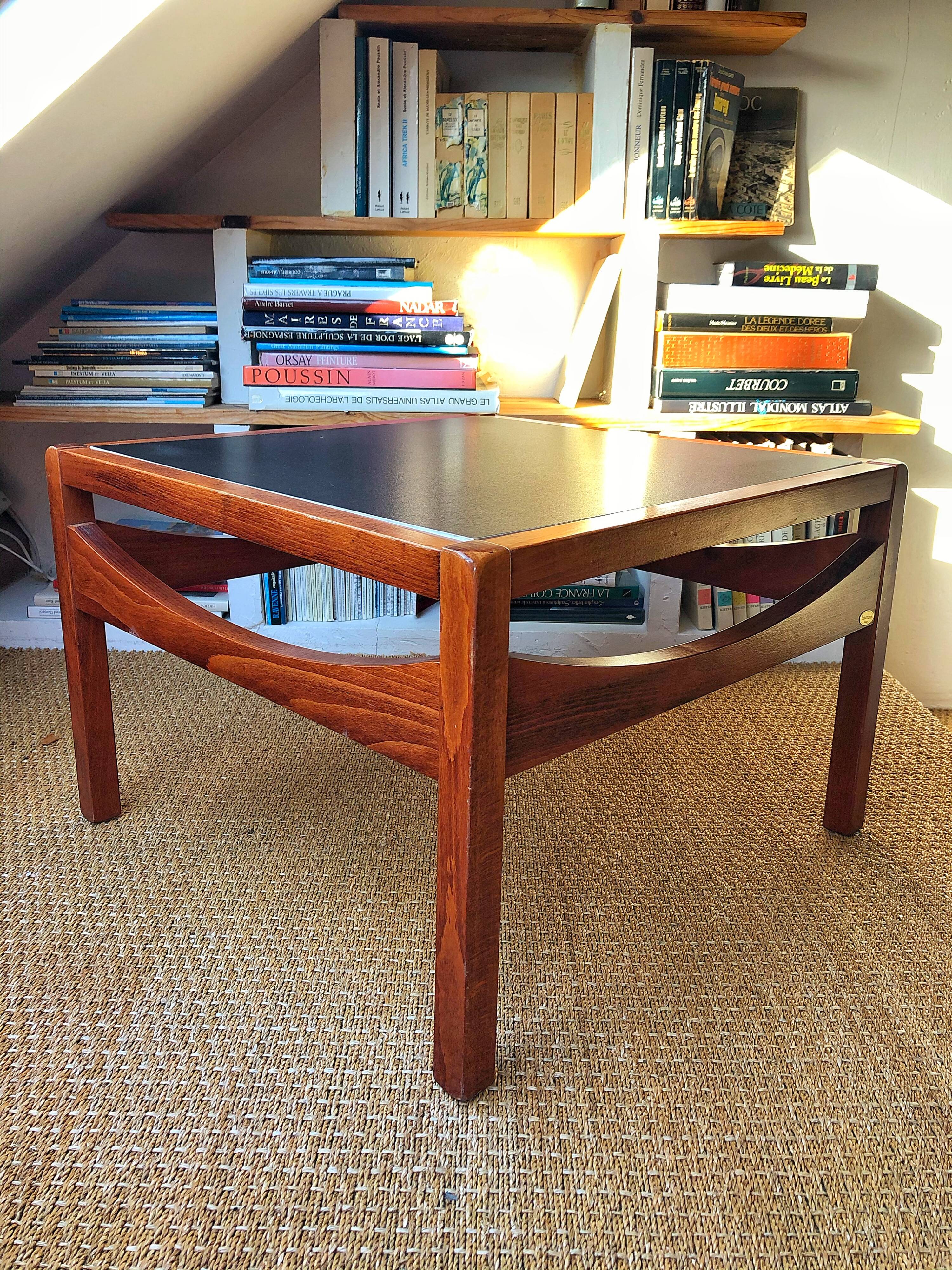Reversible coffee table