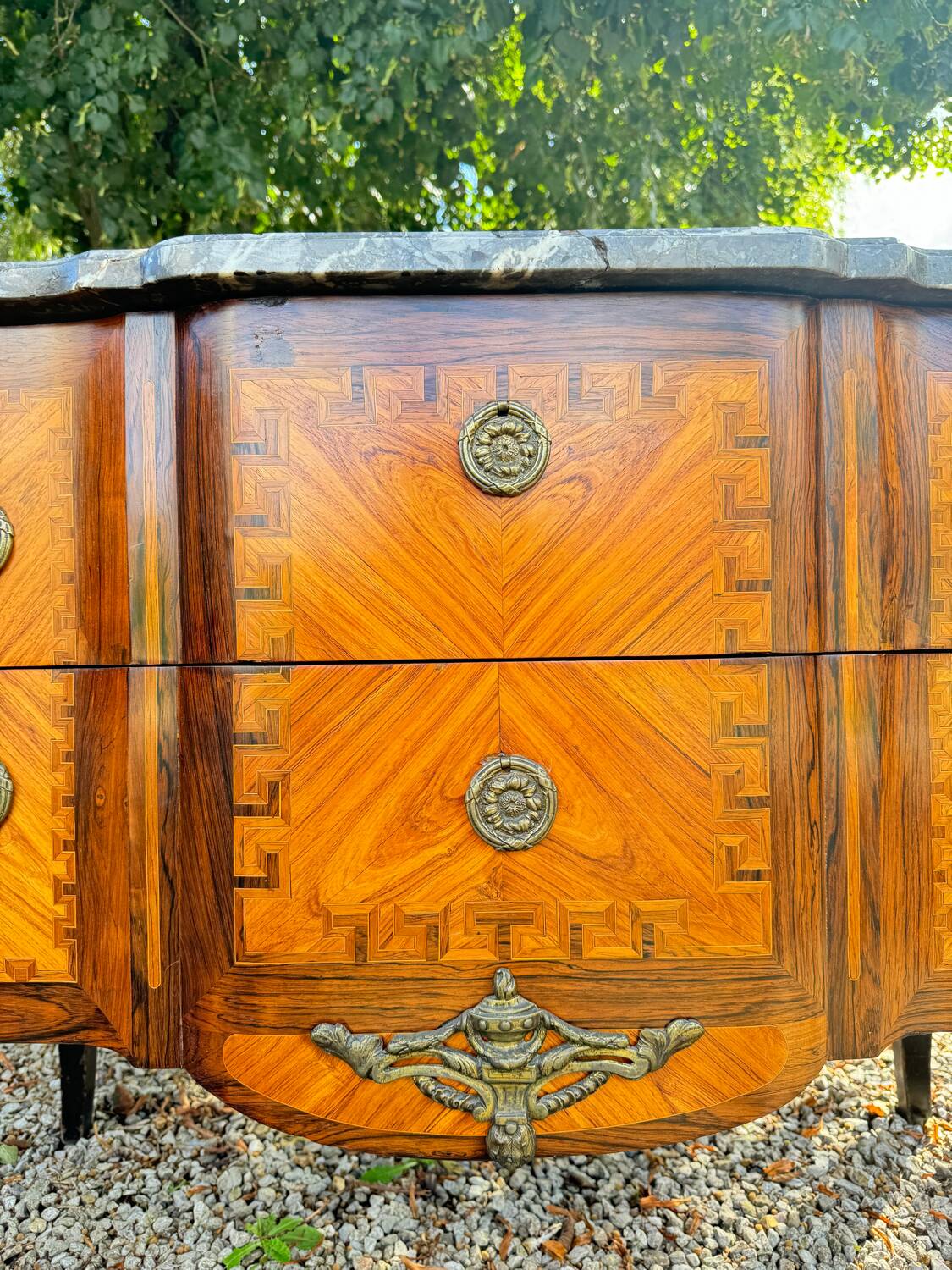 Transition period marquetry chest of drawers, late 18th century