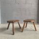 Paire de tabourets tripode