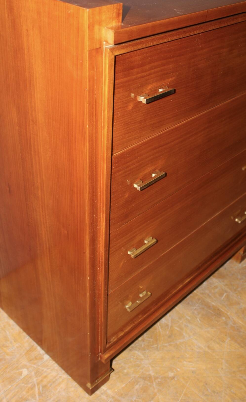 Commode design circa 1970
