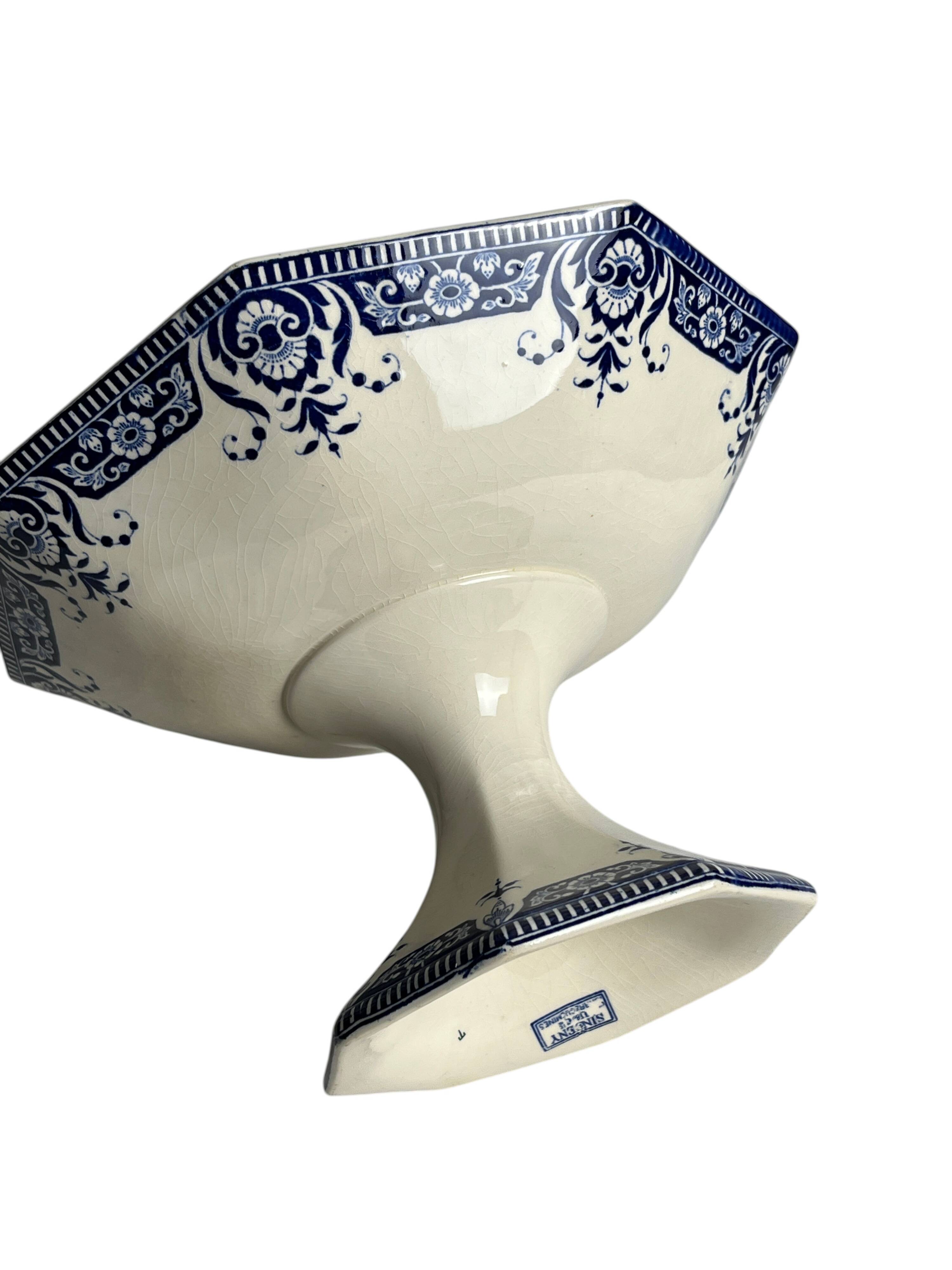 Art Nouveau, earthenware fruit bowl Sarreguemines model Sinceny around 1900