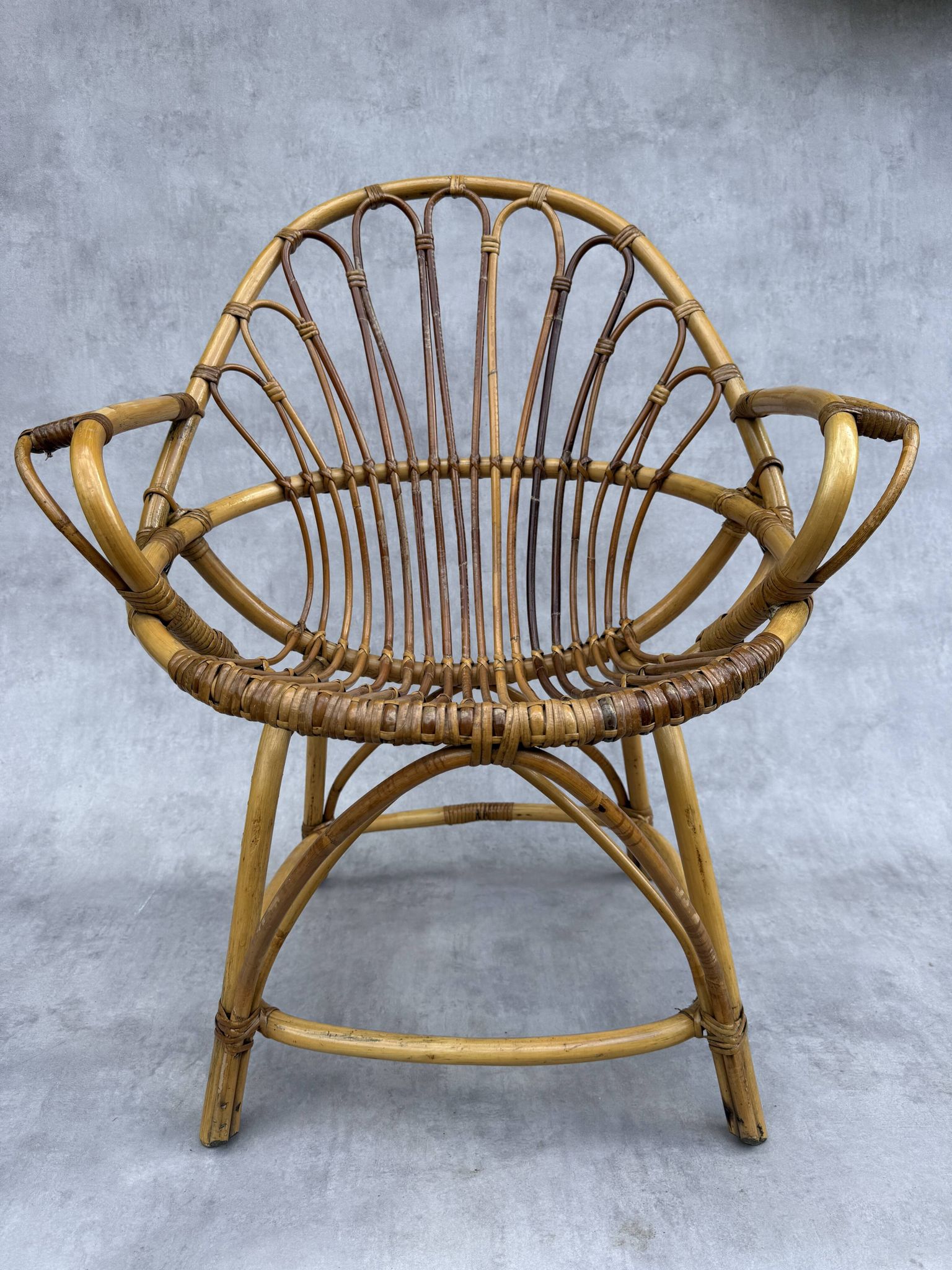 Fauteuil en rotin des années 60 France