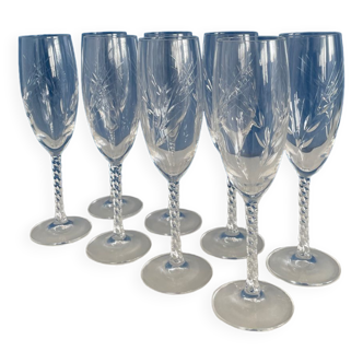 Set of 8 Arques crystal champagne flutes