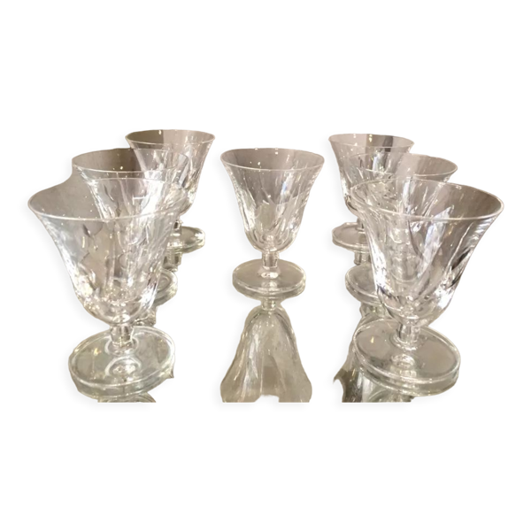Suite de 7 verres a vin cuit ou porto en cristal St Louis modele jersey