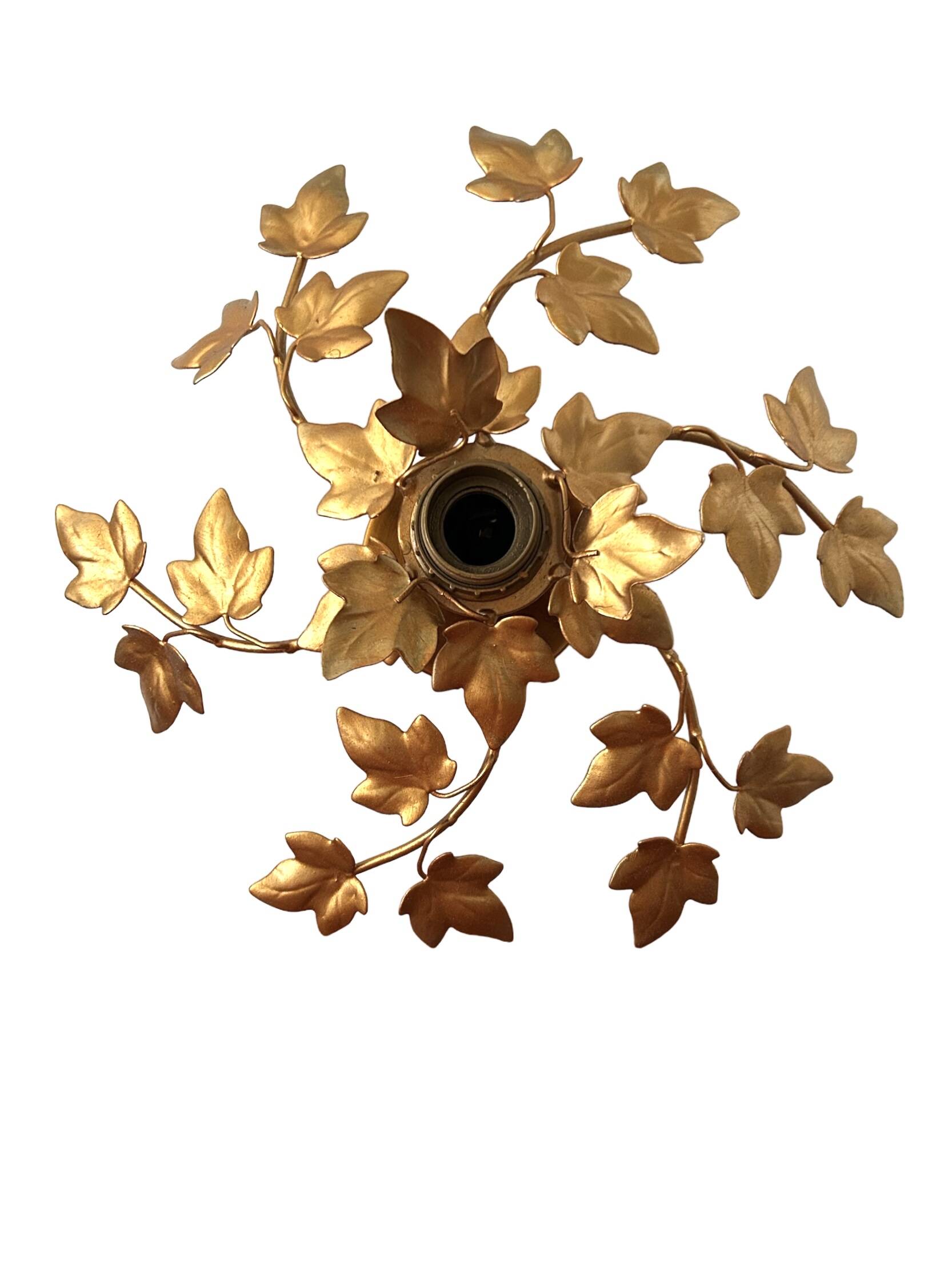 Wall light flower leaves in gold metal