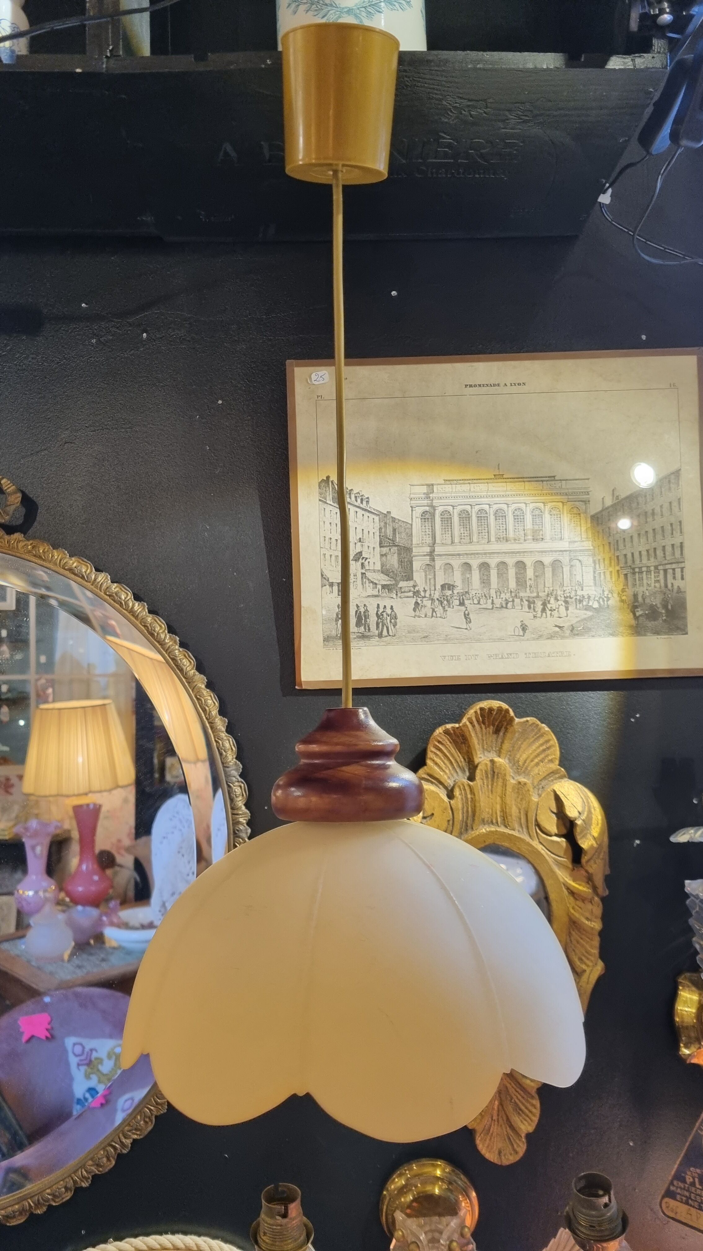 Floral suspension 70s