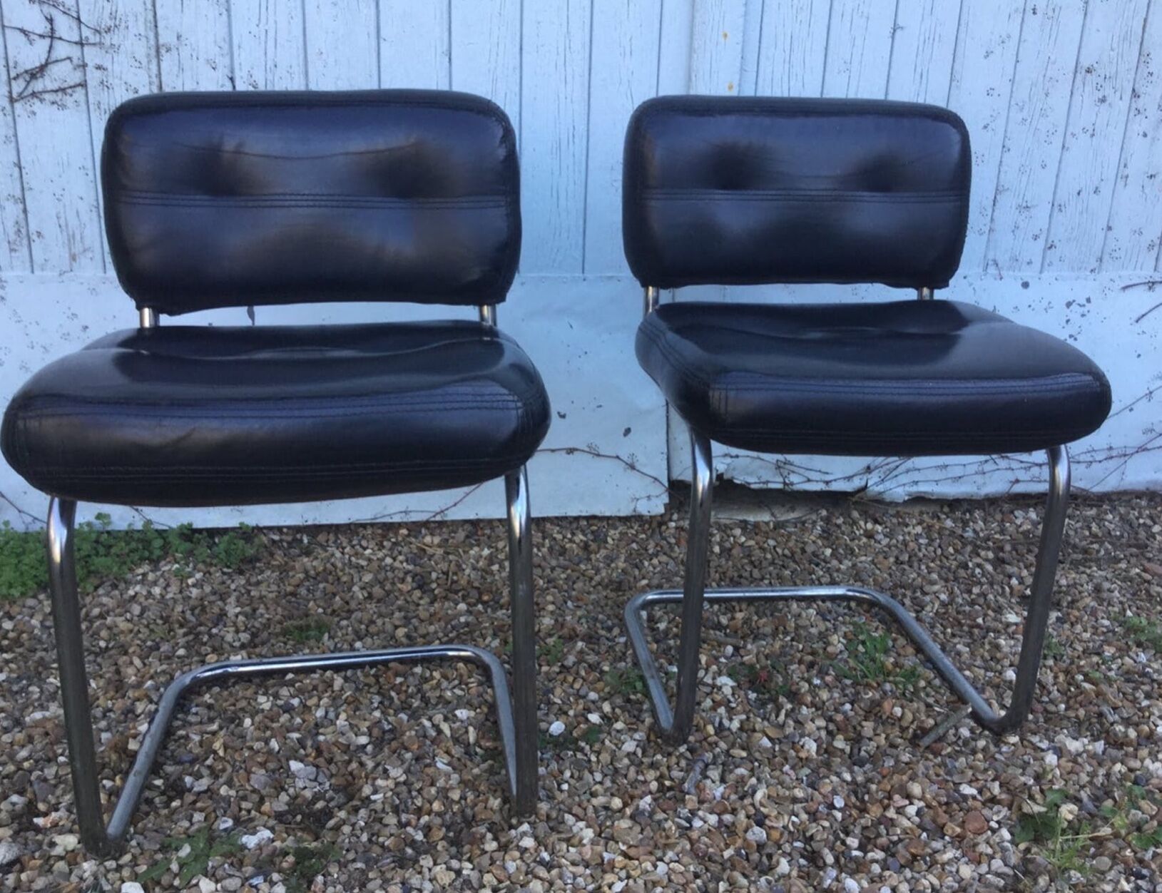 Pair of vintage armchairs 70 black