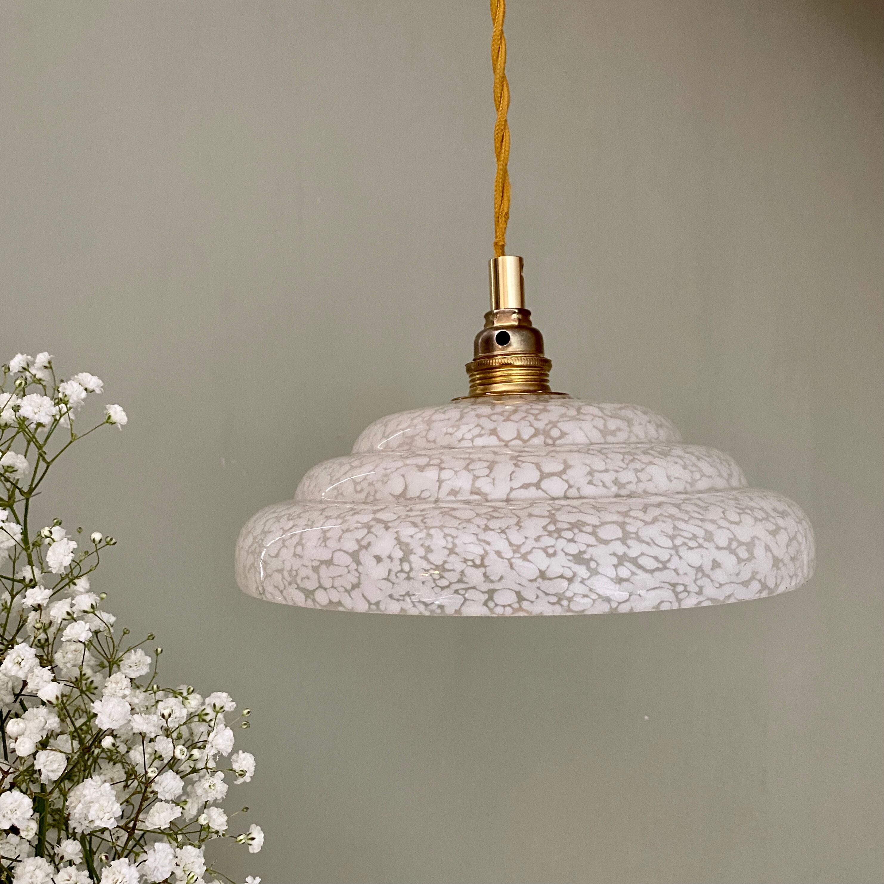 Suspension vintage lampshade in white Clichy glass