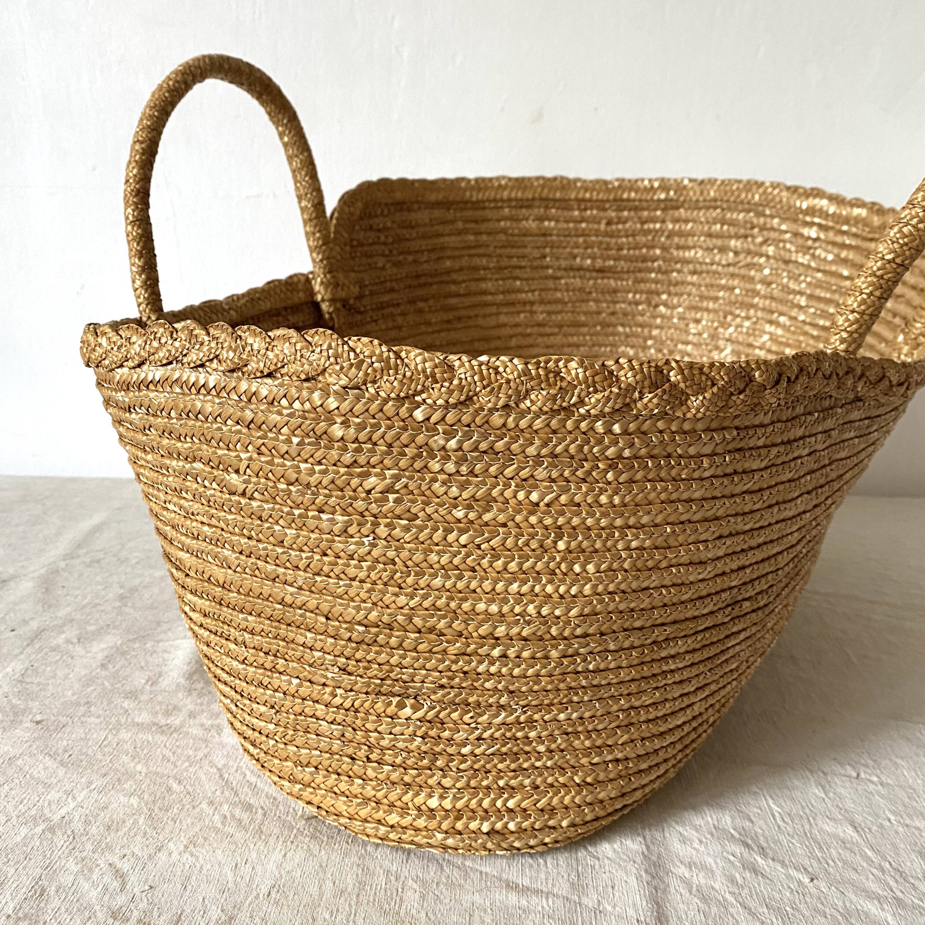 Doll's basket made of woven straw, 1970s