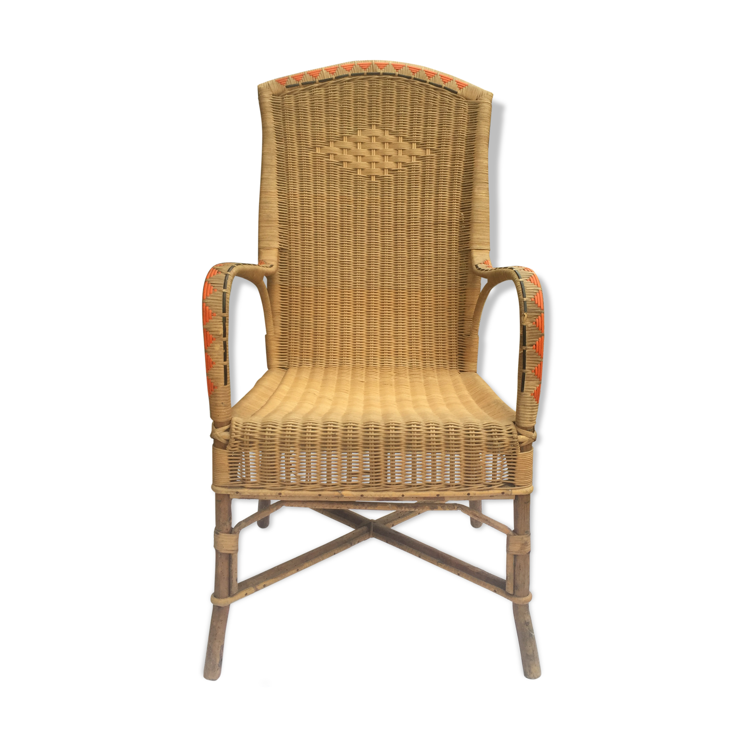 Red vintage décor rattan armchair