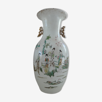 Large ceramic vase Chinese women palace stage, China early 20th 46cm