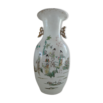 Vase céramique femmes chinoises scéne de palais, Chine début XXème 46cm